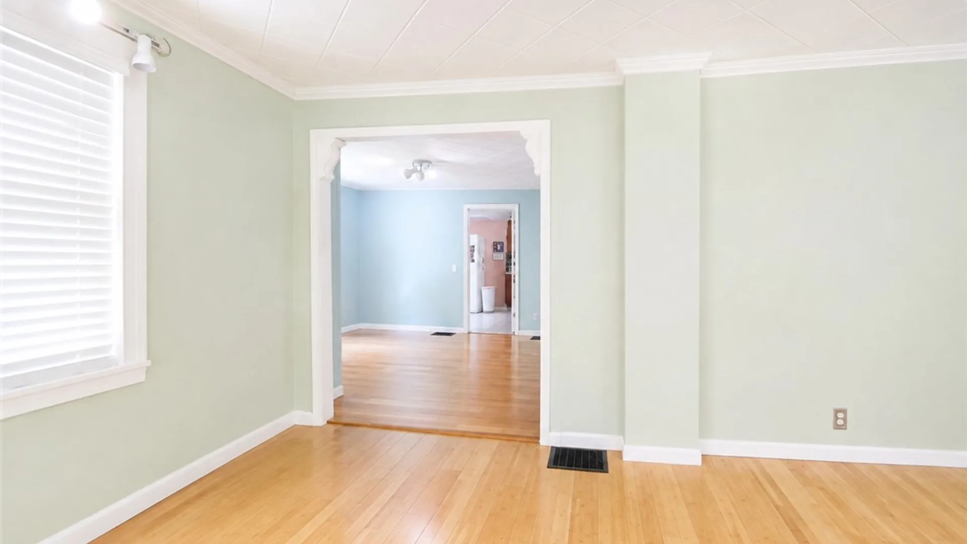 Property at 55 Myrtle St Street, Rochester, NY 14606 6