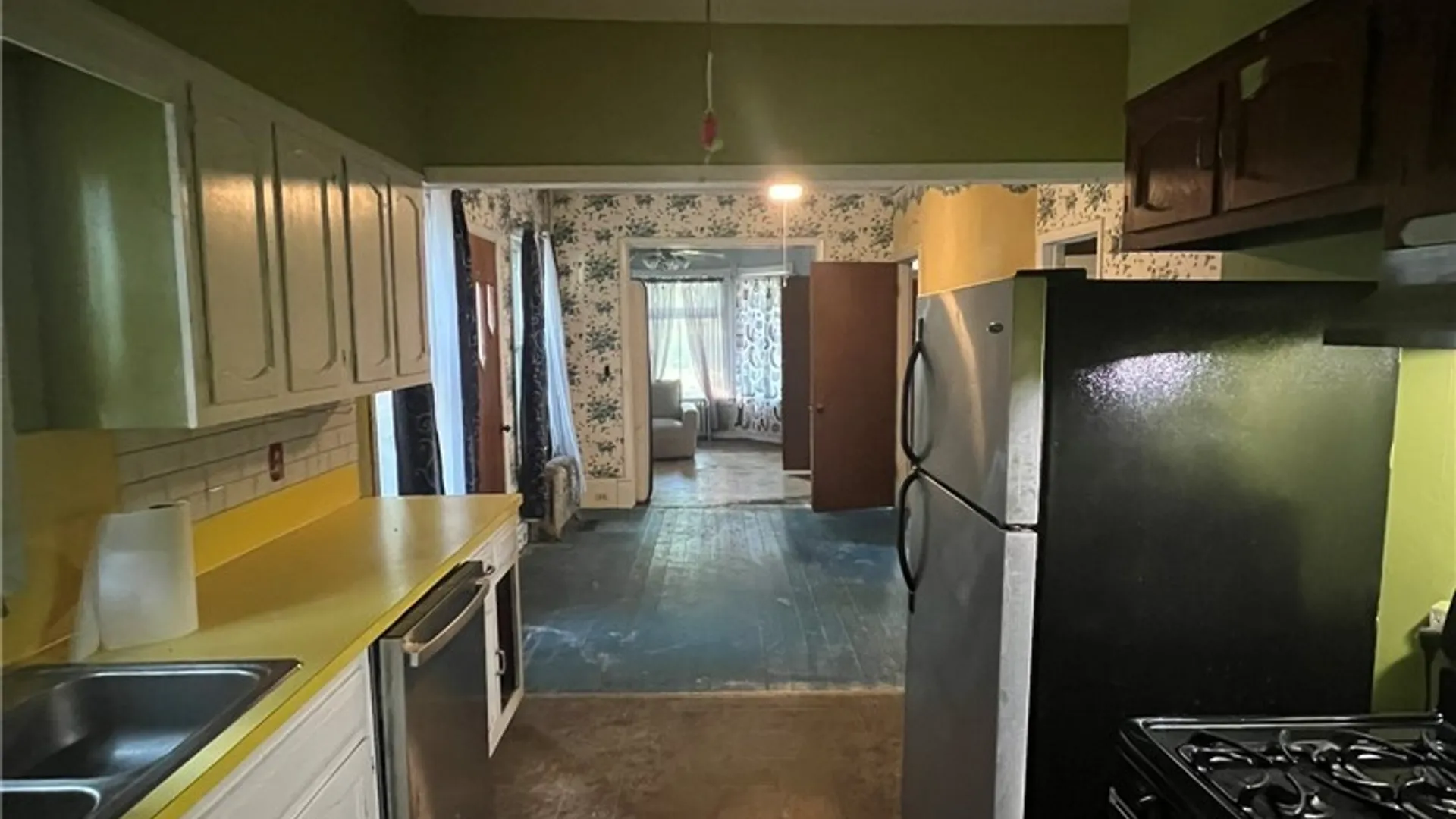 Property at 415 W Broadway, Fulton, NY 13069 3