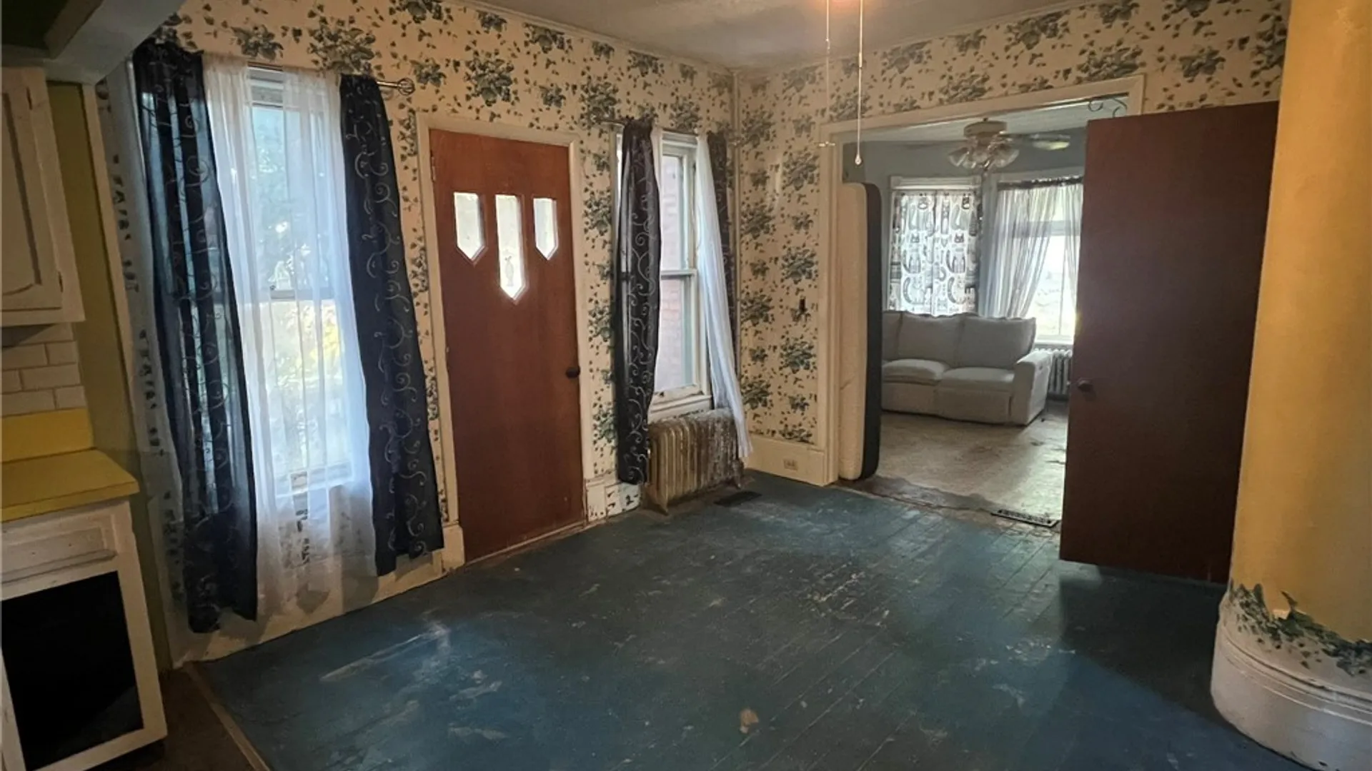 Property at 415 W Broadway, Fulton, NY 13069 4