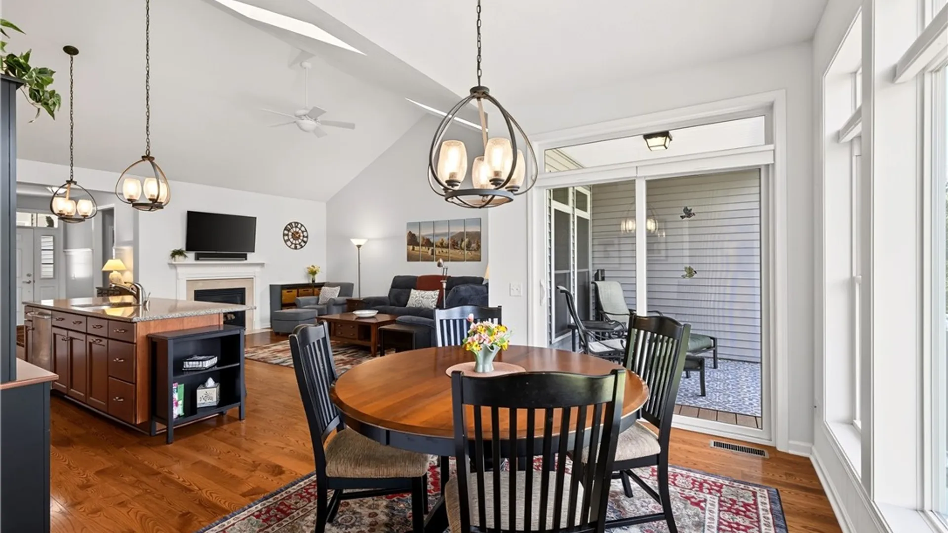 Property at 6956 Wyndham Hl, Victor, NY 14564 16