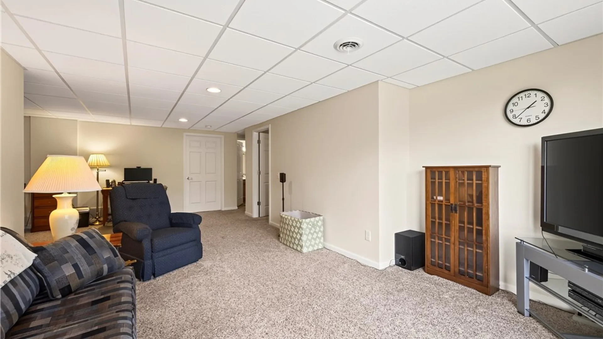 Property at 6956 Wyndham Hl, Victor, NY 14564 34