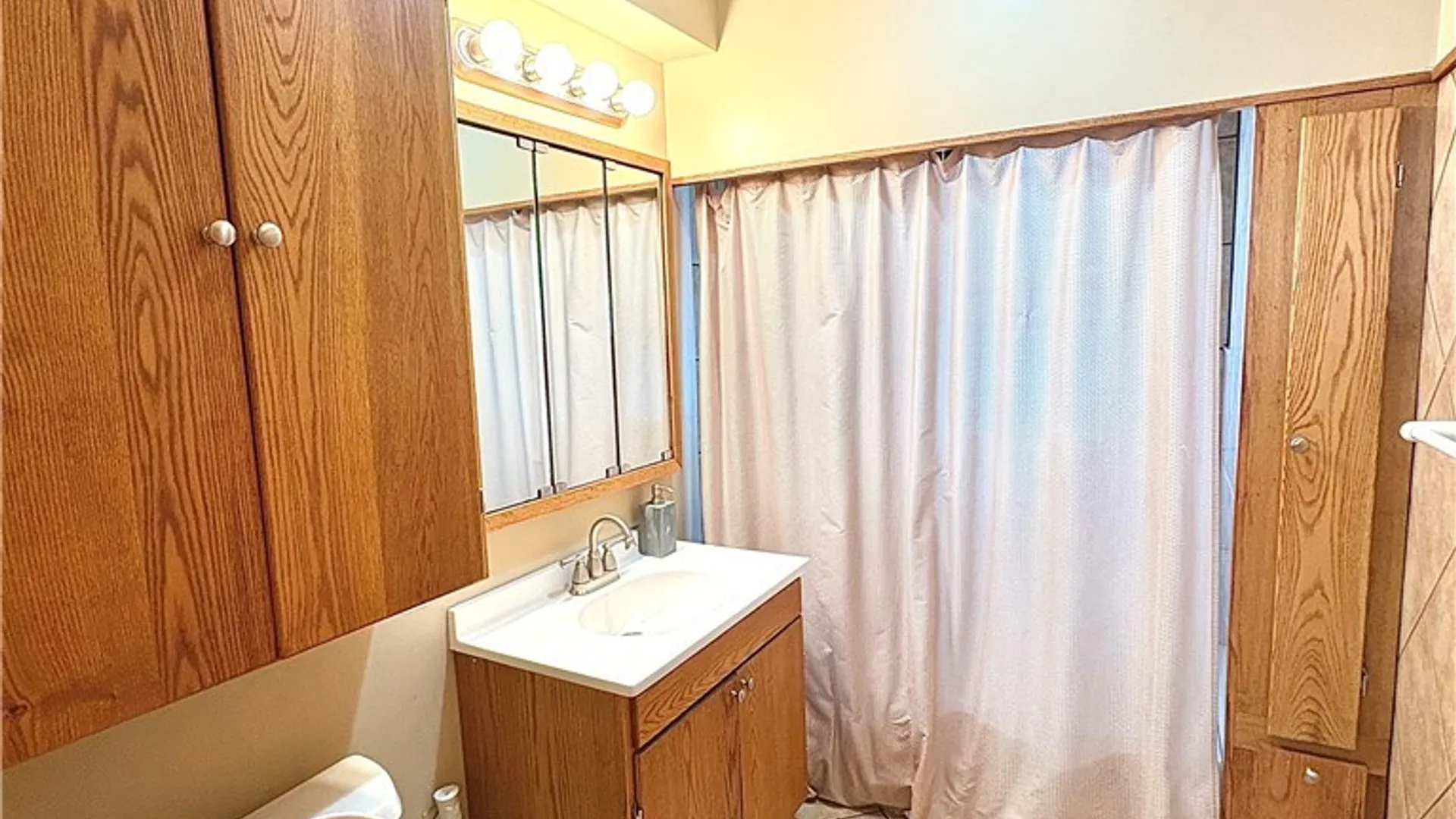Property at 35 Parkridge Avenue, Buffalo, NY 14215 16