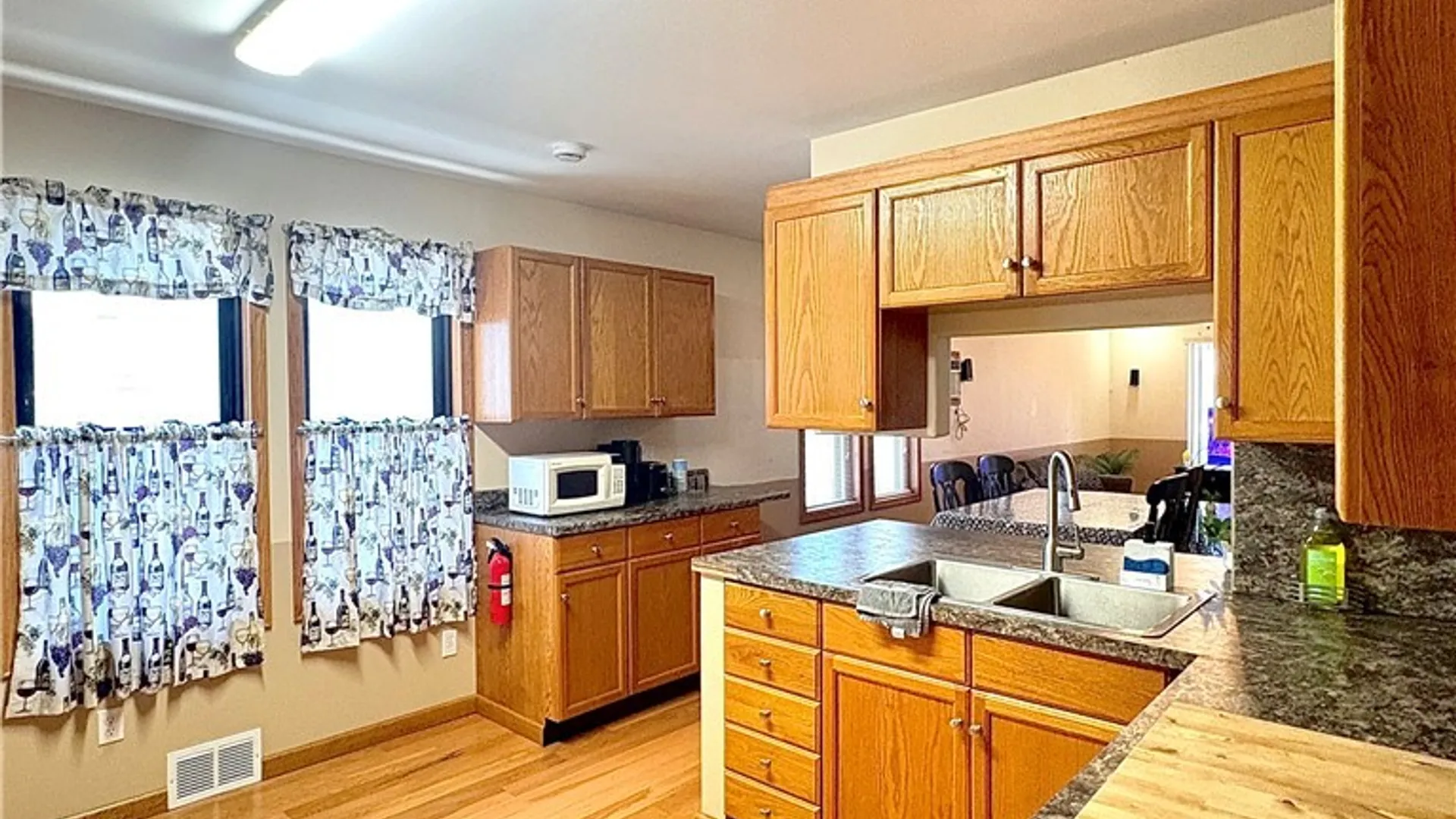 Property at 35 Parkridge Avenue, Buffalo, NY 14215 4