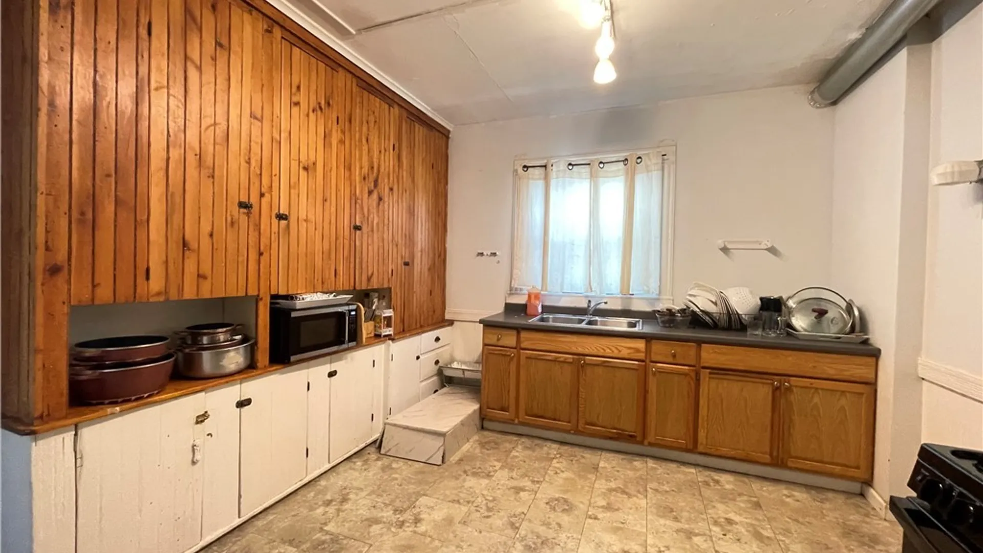 Property at 222 Bassett Street, Syracuse, NY 13210 7
