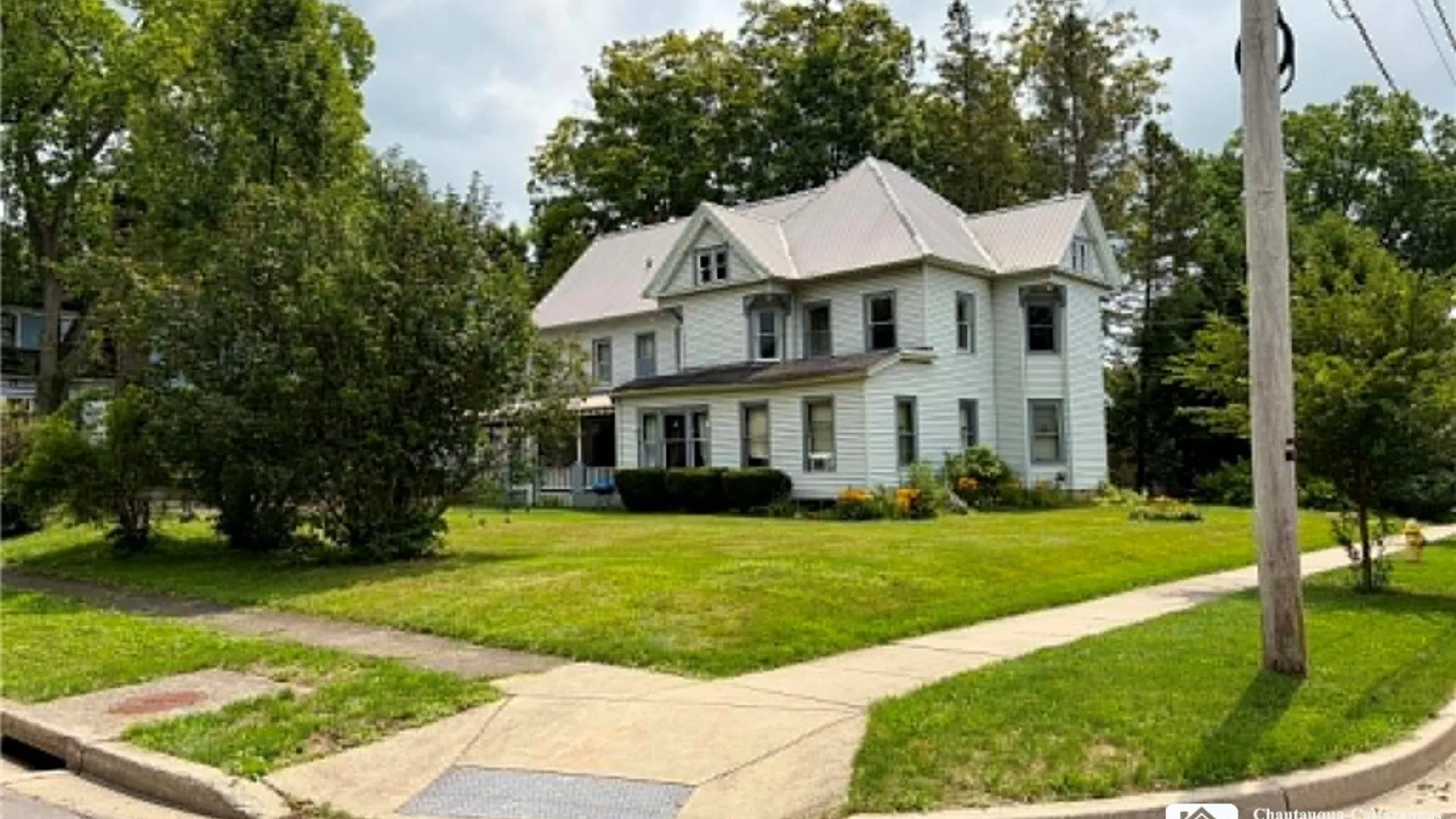 Property at 212 & 212 1/2 Lakeview Avenue, Jamestown, NY 14701 4