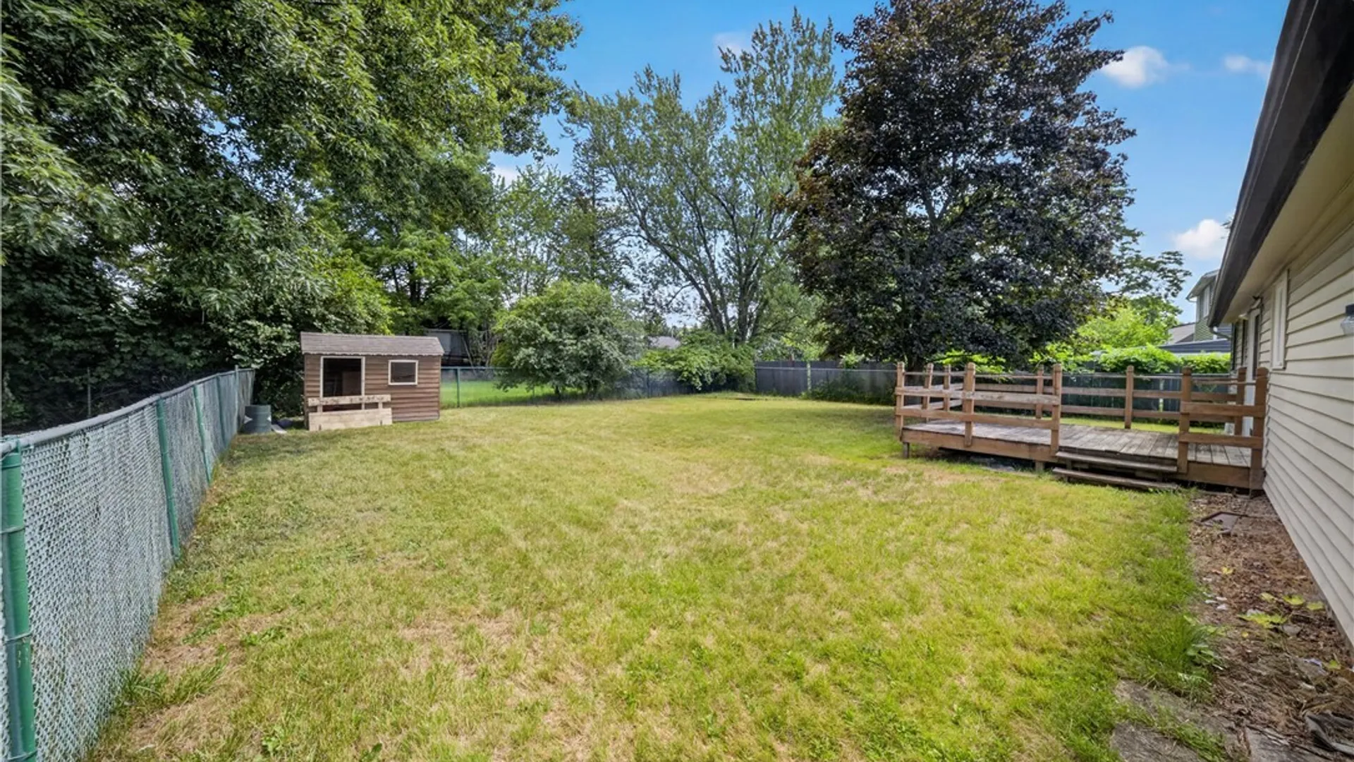 Property at 7886 Walnut Place, Clay, NY 13090 29