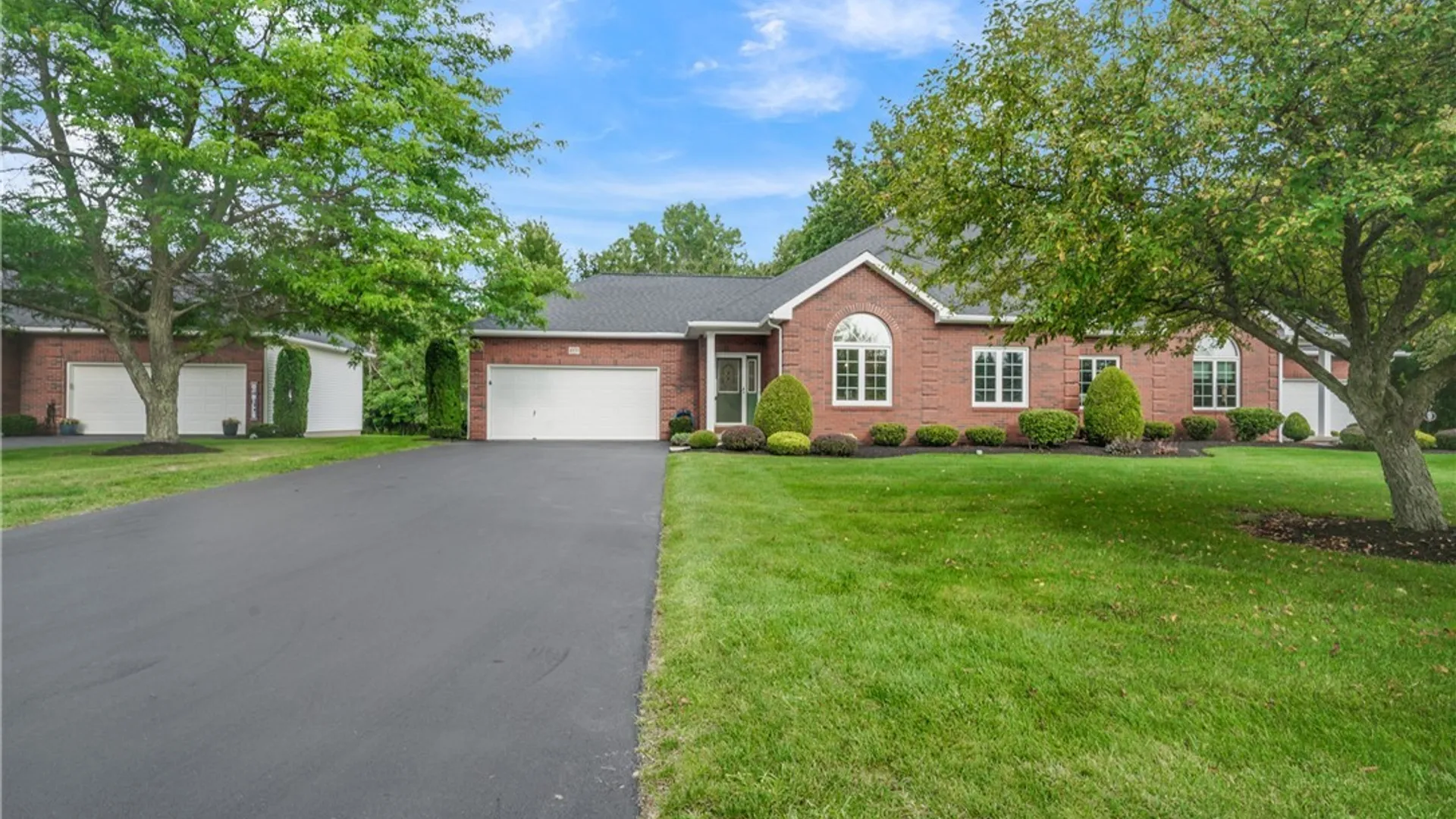 Property at 4855 Waterford Place, Lockport Town, NY 14094 4