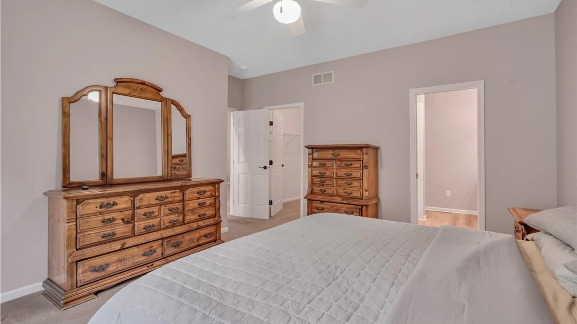 Property at 4855 Waterford Place, Lockport Town, NY 14094 16