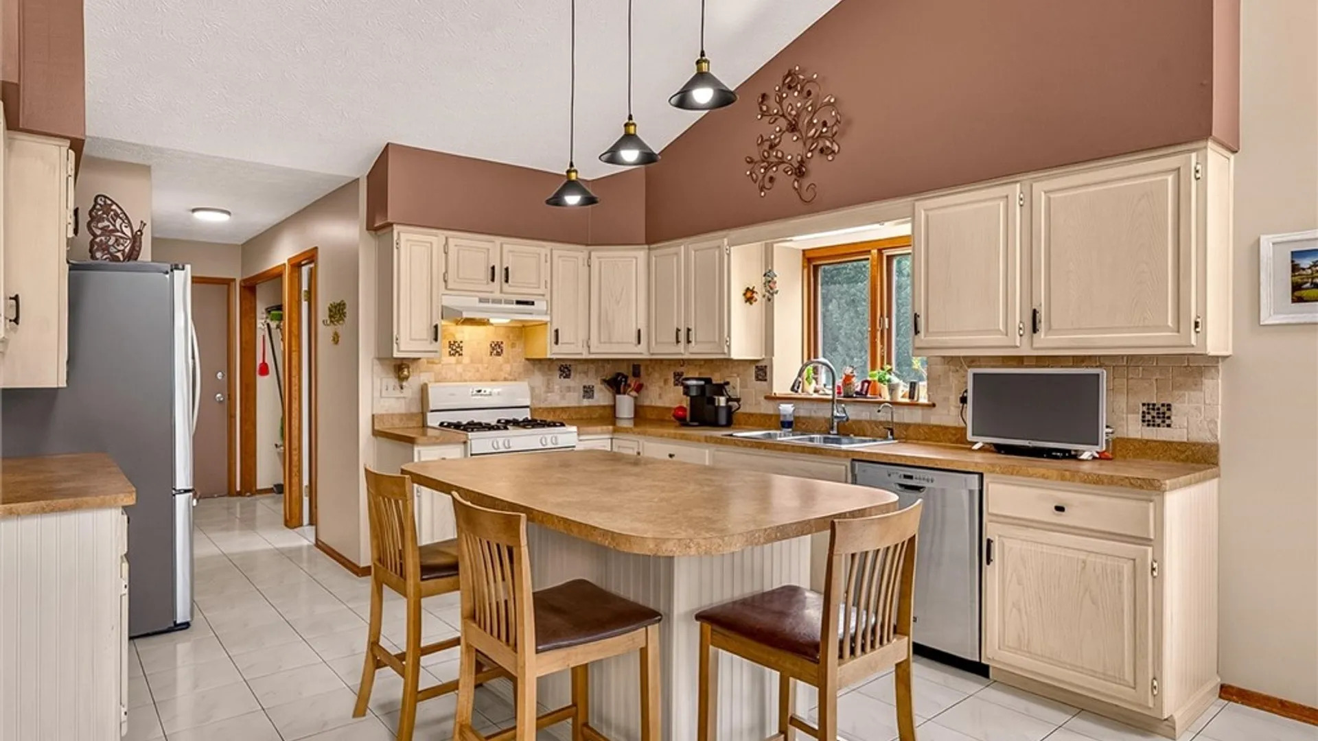 Property at 143 Lambton Circle, Greece, NY 14626 18