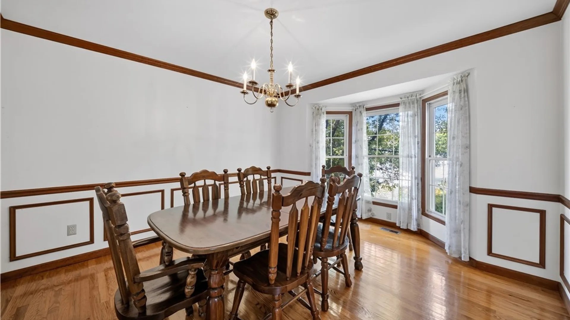 Property at 4932 Tinderbox Circle, Manlius, NY 13104 18