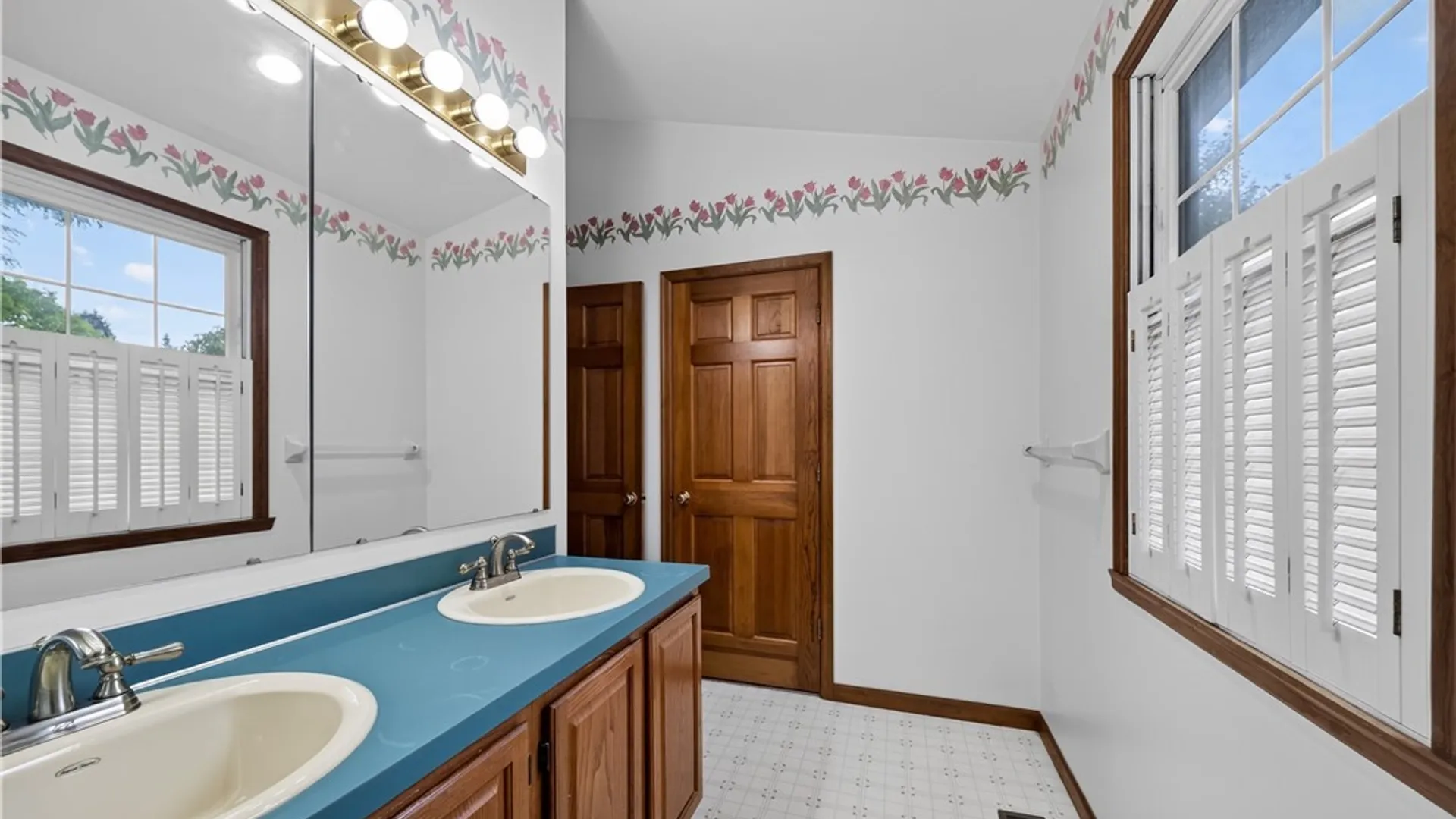 Property at 4932 Tinderbox Circle, Manlius, NY 13104 27