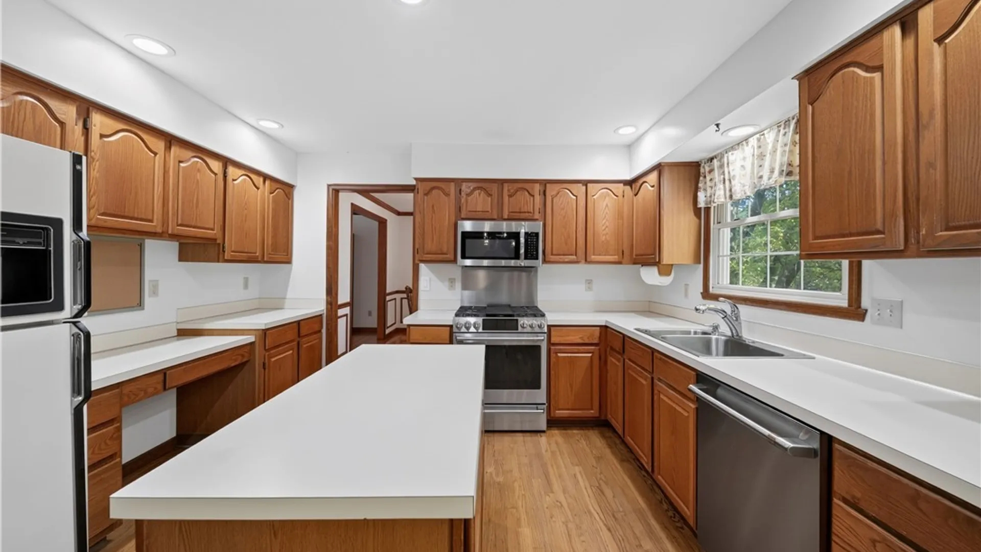 Property at 4932 Tinderbox Circle, Manlius, NY 13104 14
