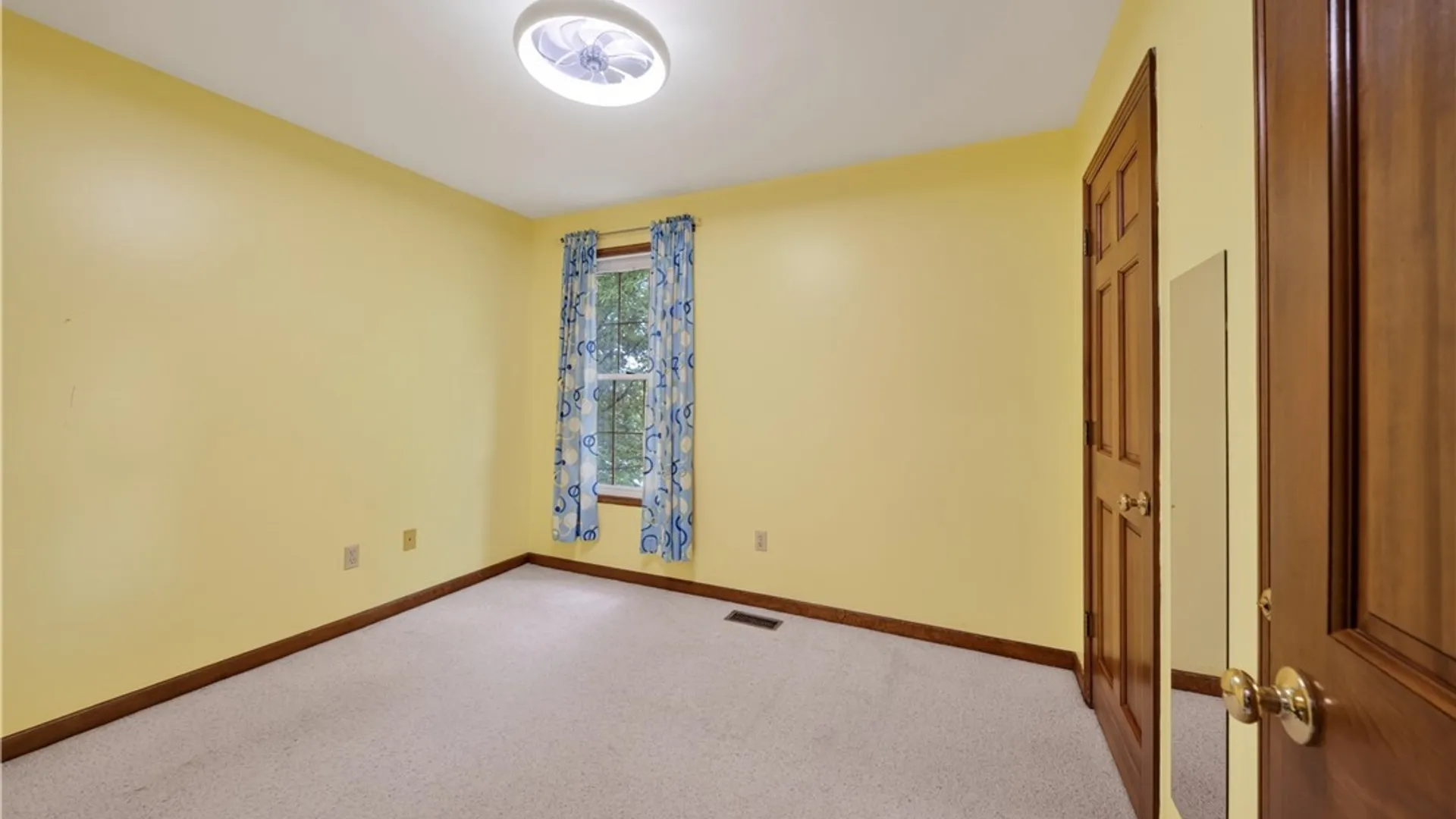 Property at 4932 Tinderbox Circle, Manlius, NY 13104 32