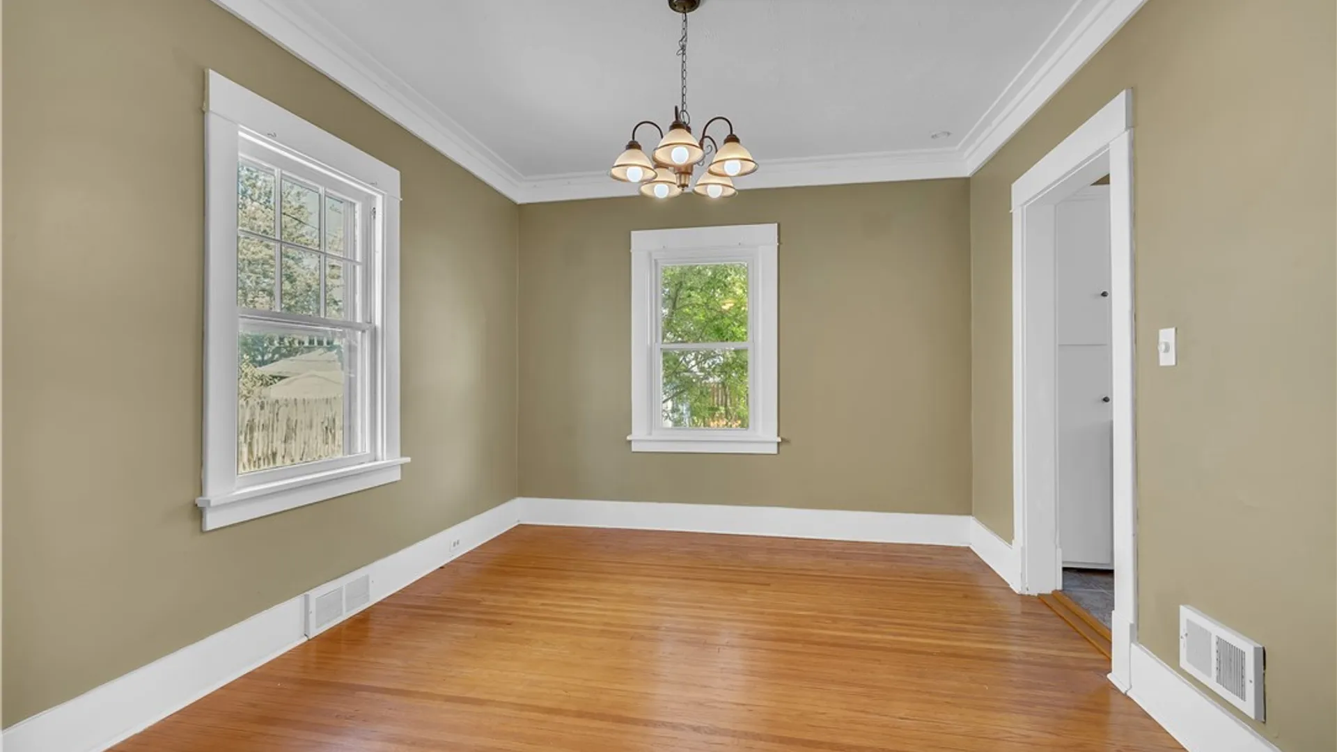 Property at 62 Parkwood Avenue, Tonawanda, NY 14217 10