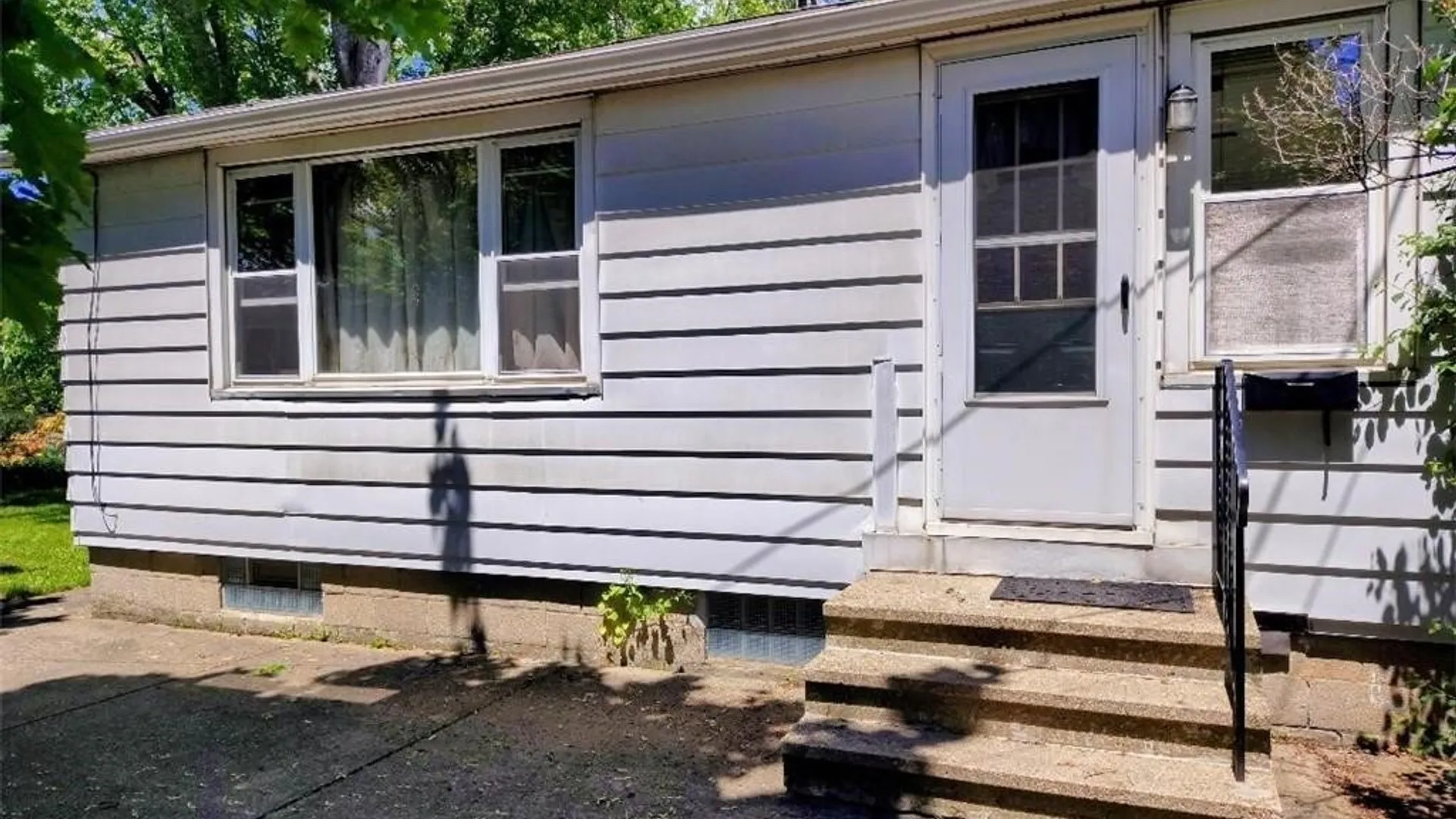 Property at 16 Crestview Avenue, Cheektowaga, NY 14225 23