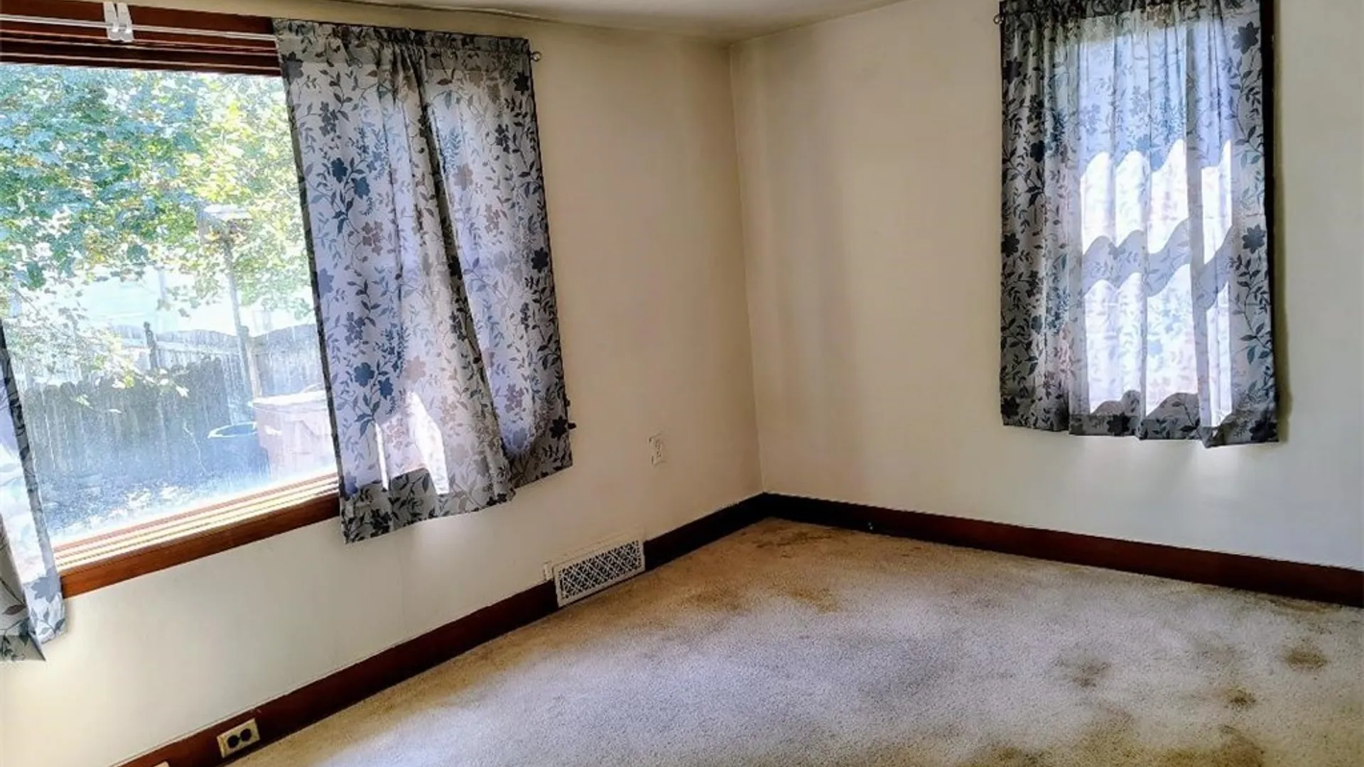 Property at 16 Crestview Avenue, Cheektowaga, NY 14225 27