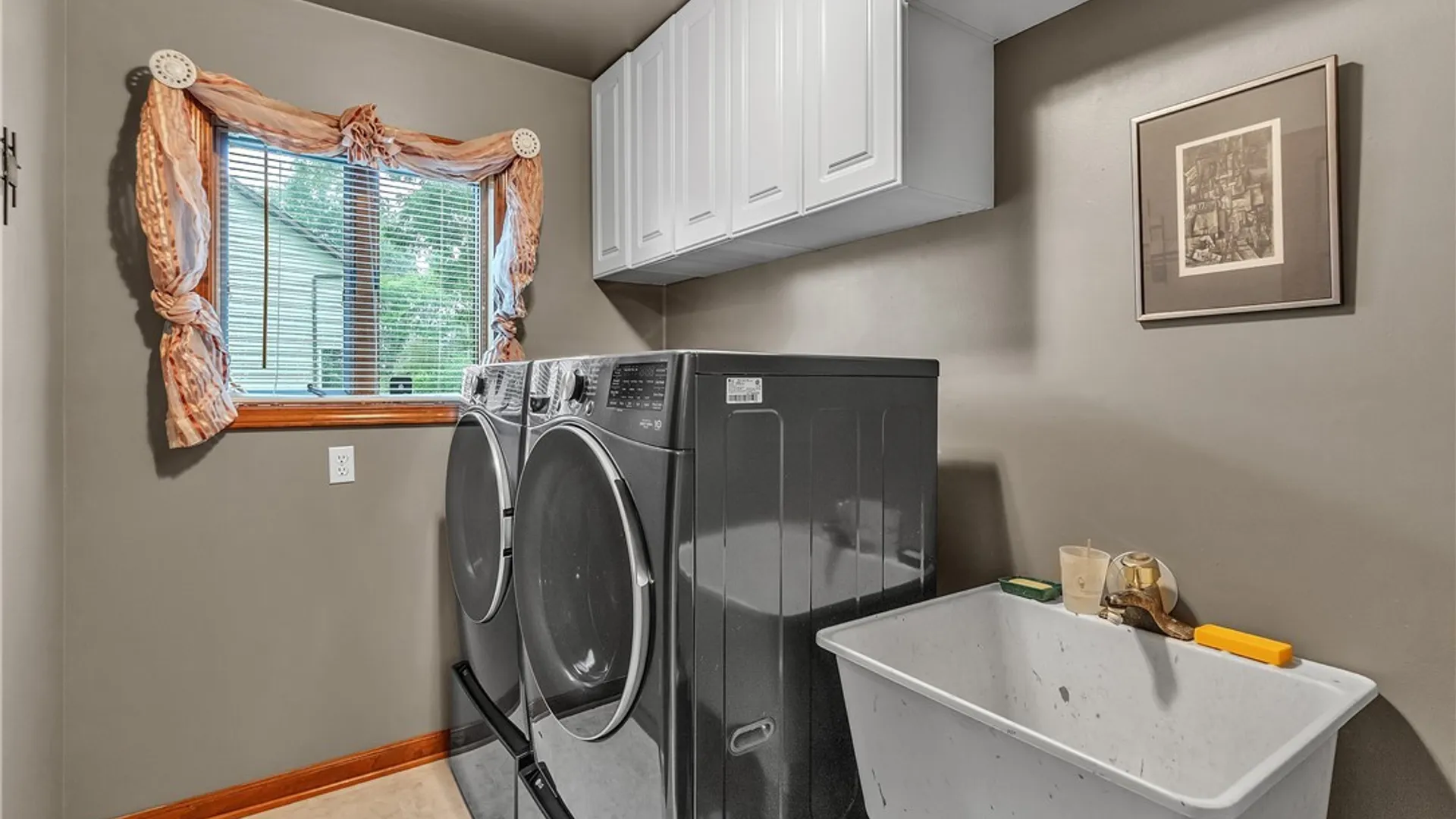 Property at 299 Deerwood Lane, Grand Island, NY 14072 37