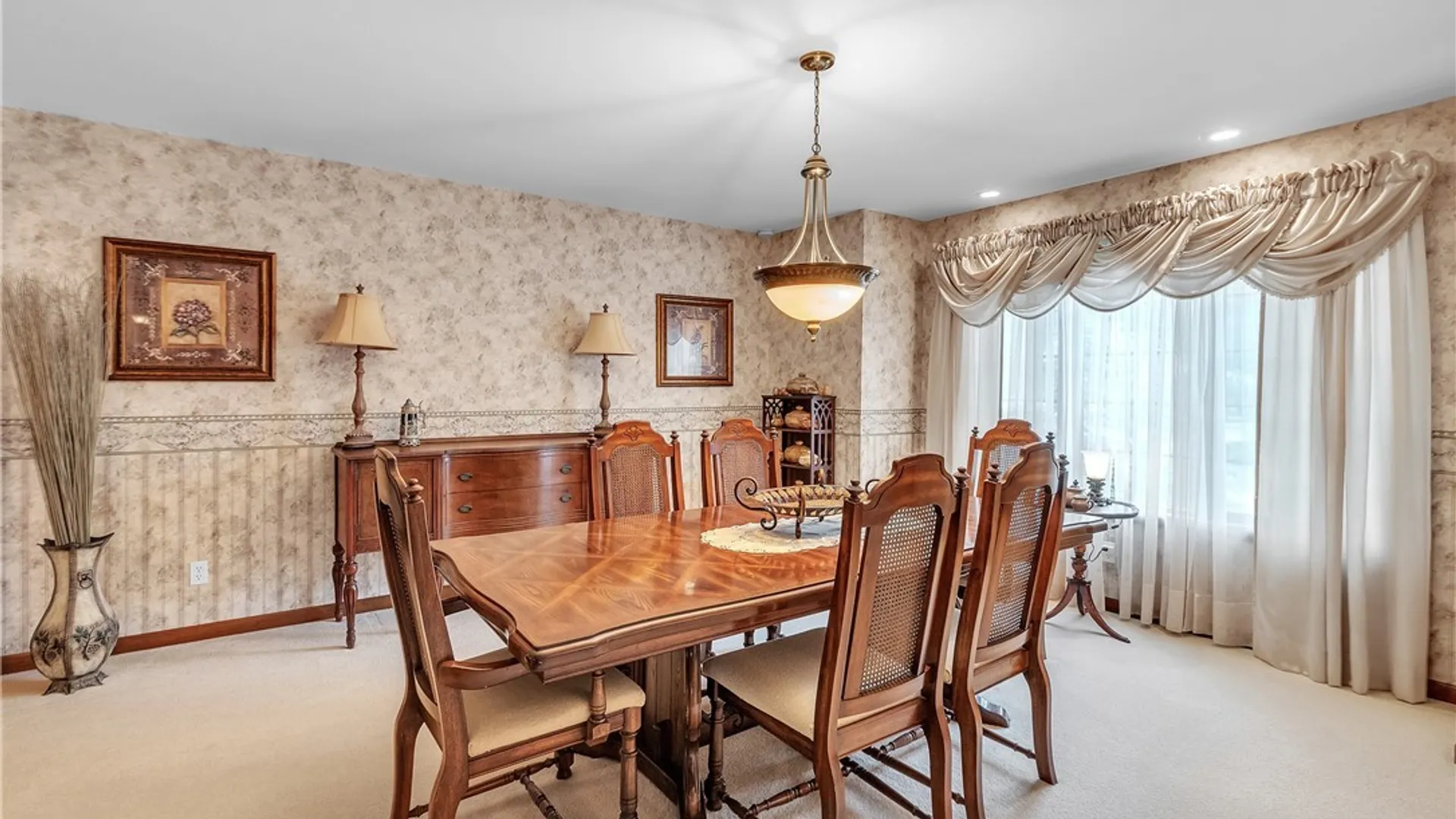 Property at 299 Deerwood Lane, Grand Island, NY 14072 22