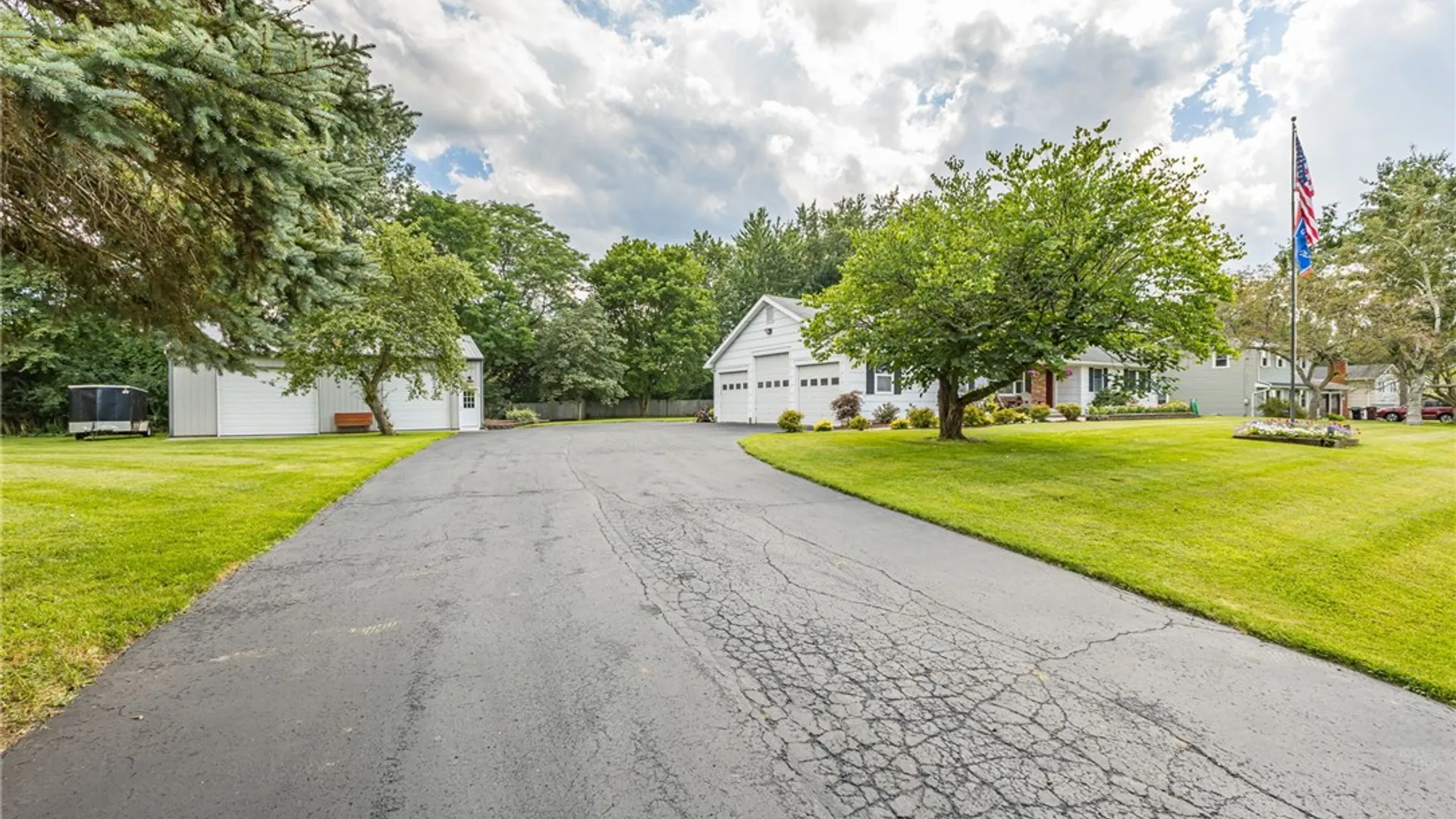 Property at 345 Tobin Road, Pittsford, NY 14467 4