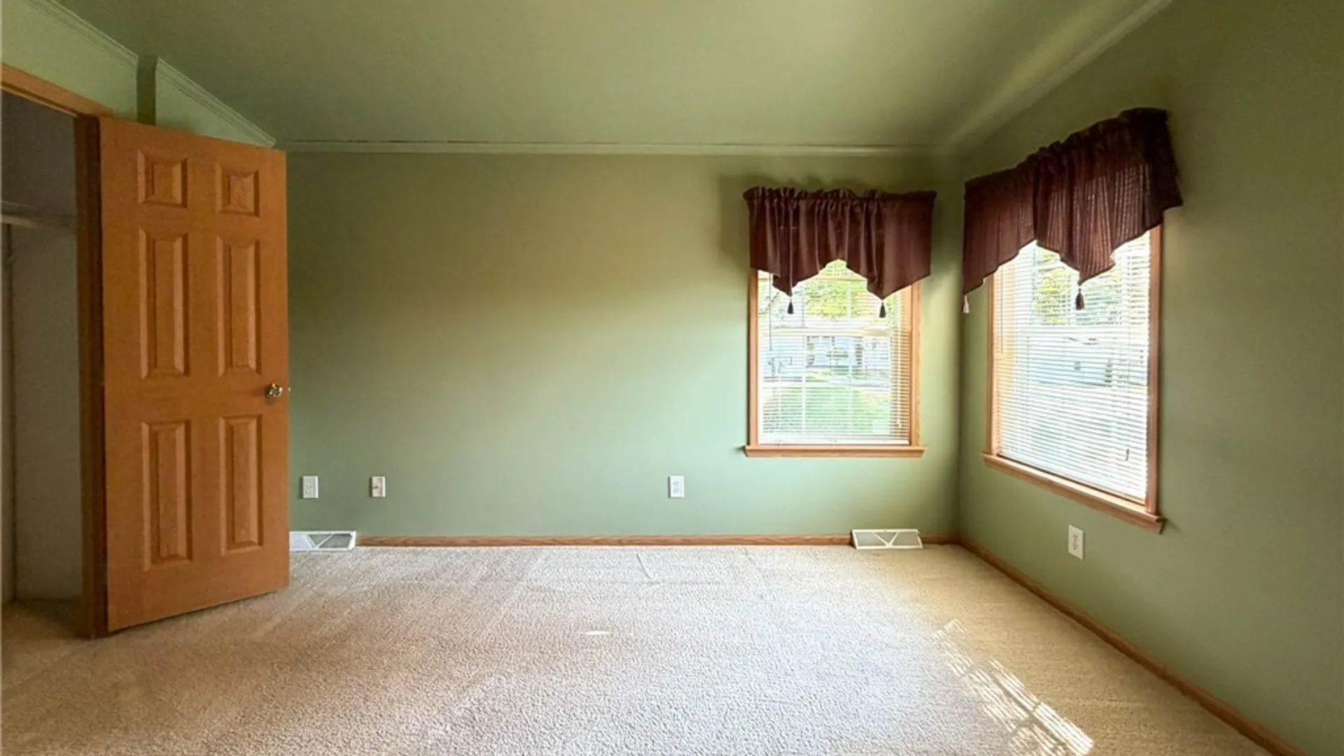 Property at 29 Horizon Drive, New Hartford, NY 13413 13