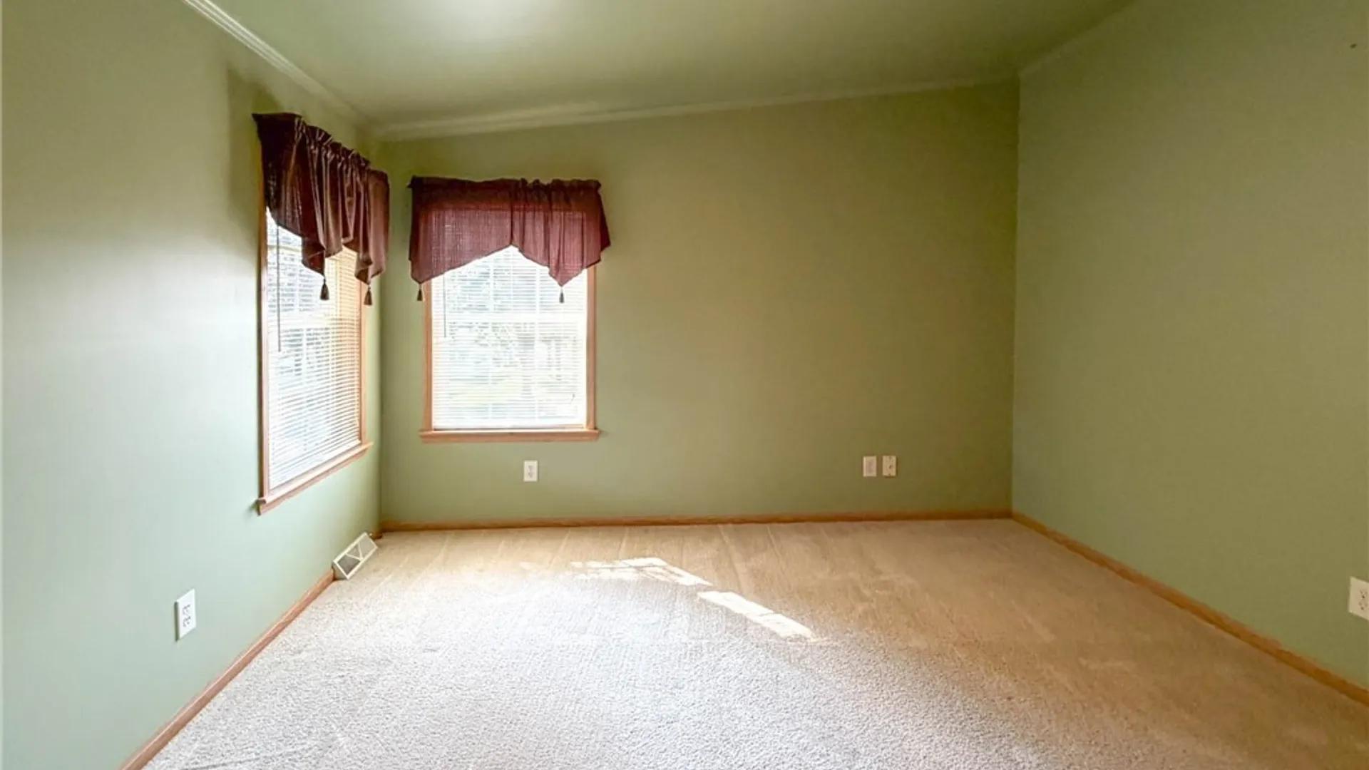 Property at 29 Horizon Drive, New Hartford, NY 13413 14