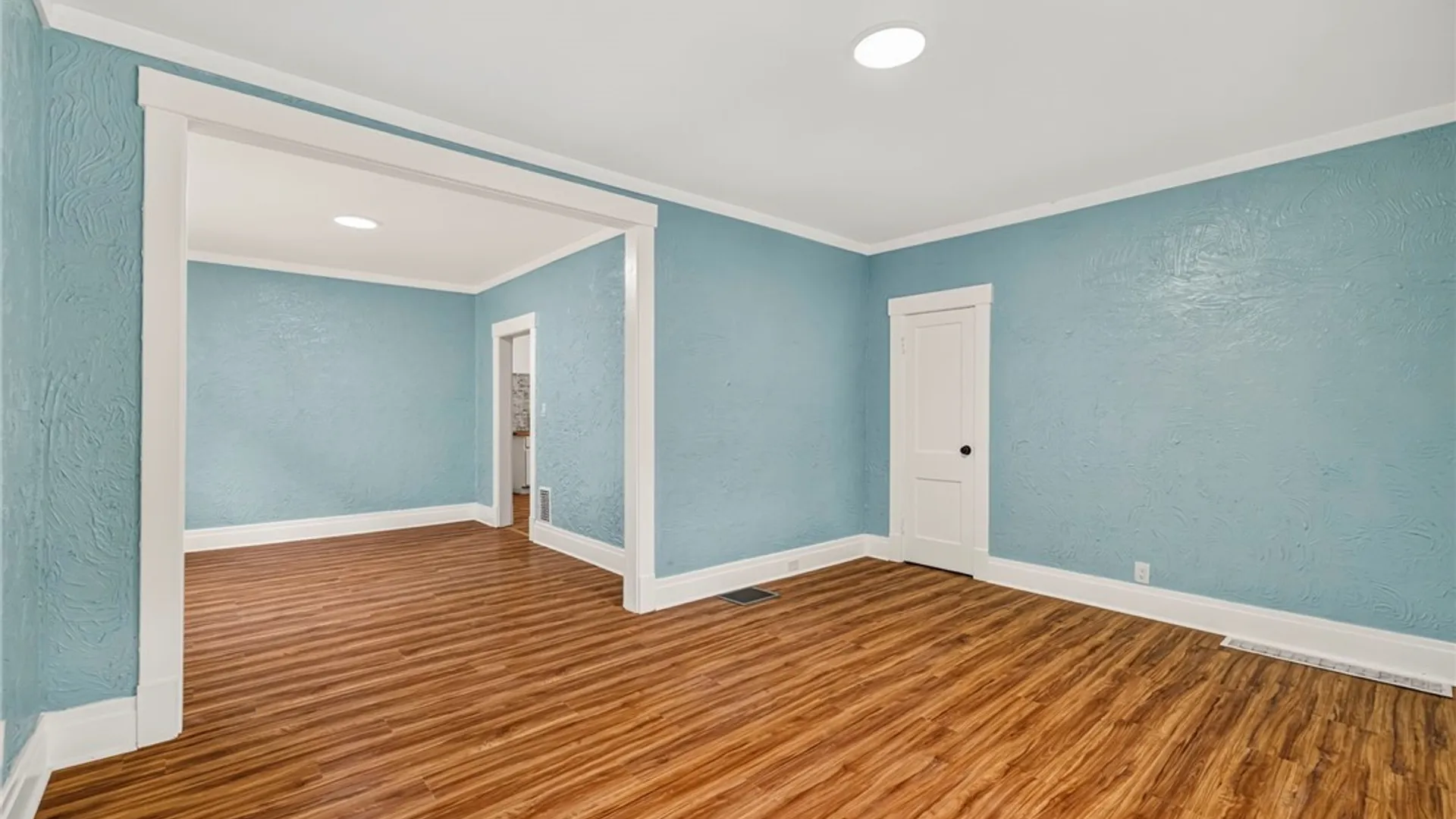 Property at 55 Wyoming Avenue, Buffalo, NY 14215 7