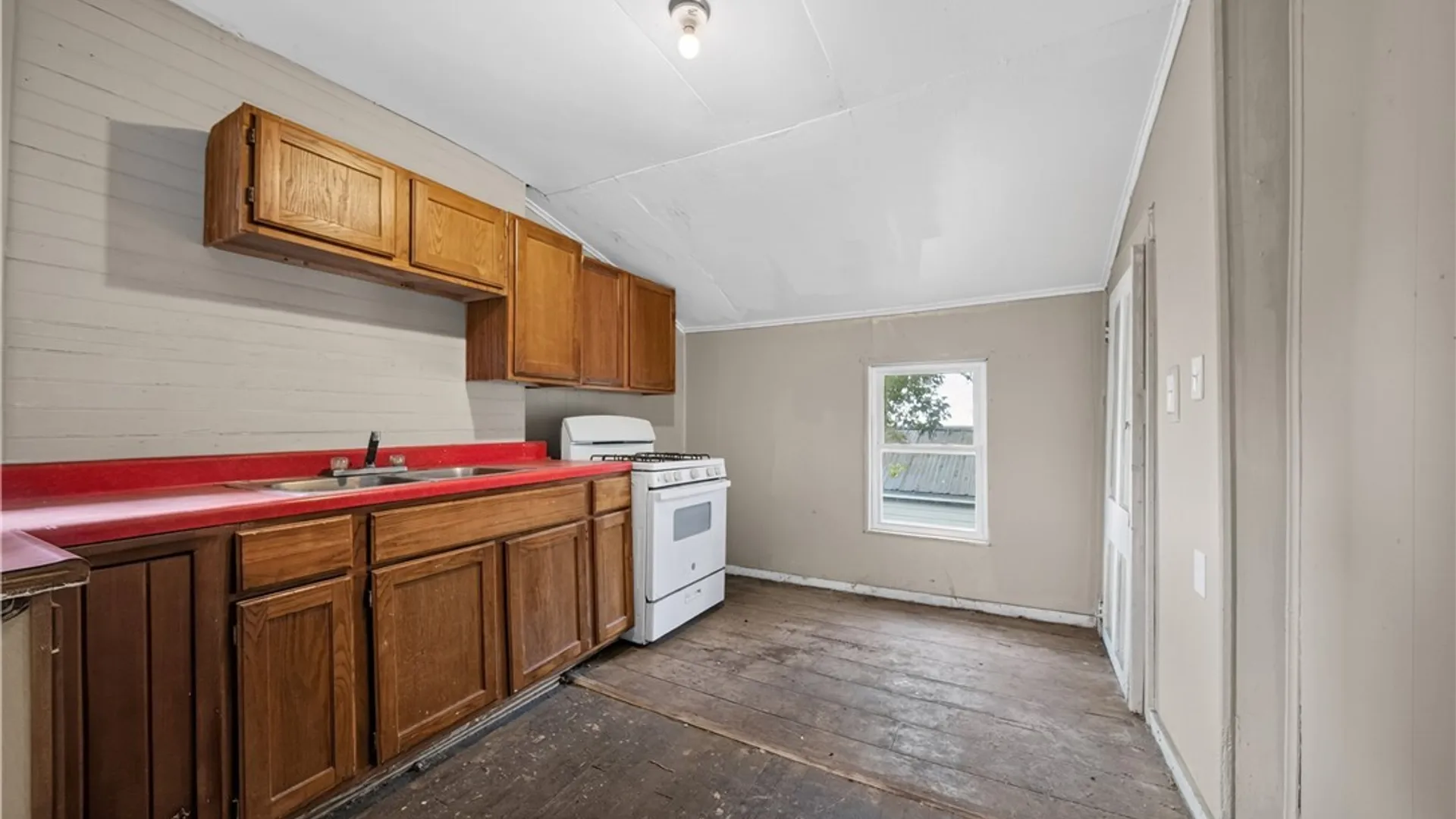 Property at 31 Derby Avenue, Auburn, NY 13021 5