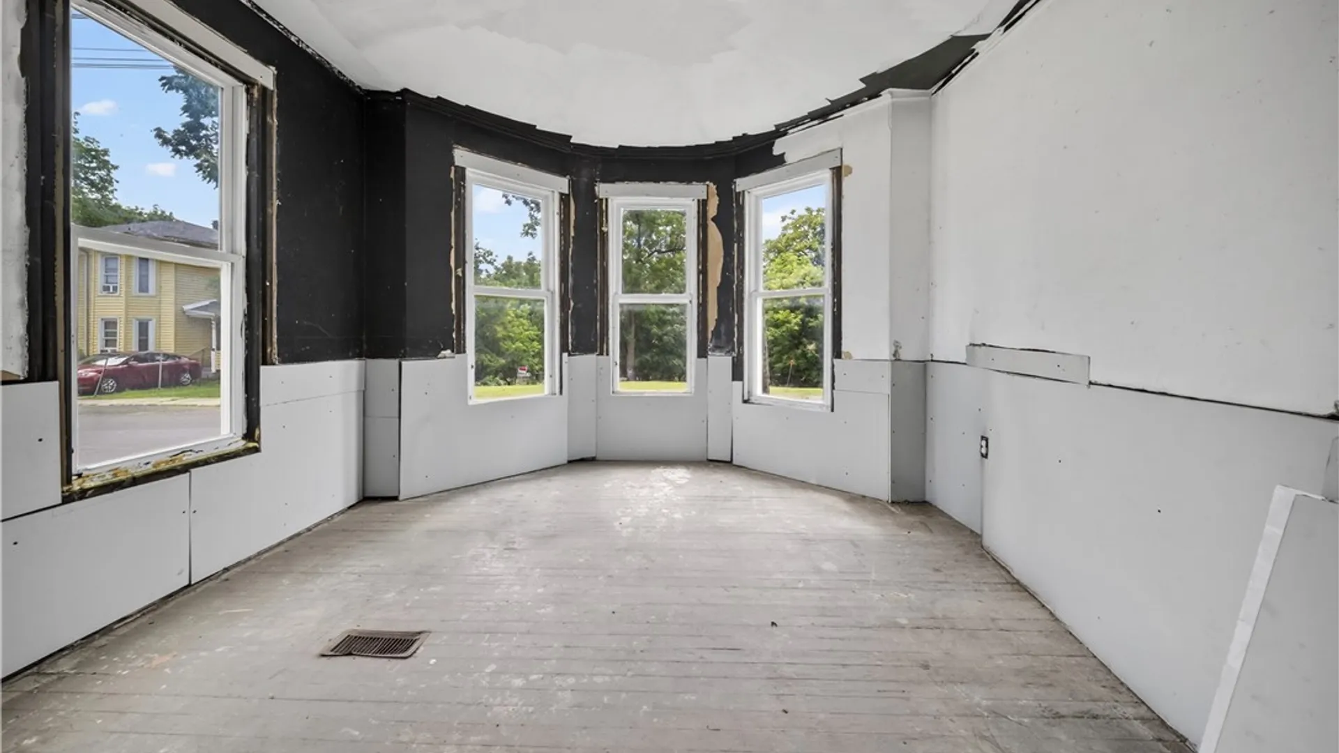 Property at 31 Derby Avenue, Auburn, NY 13021 19