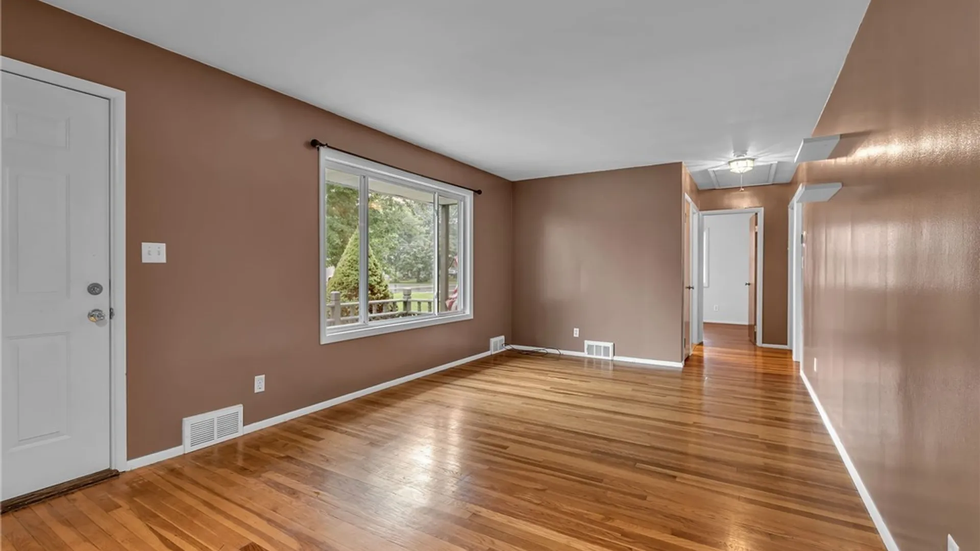 Property at 265 N 5th Street, Lewiston, NY 14092 3