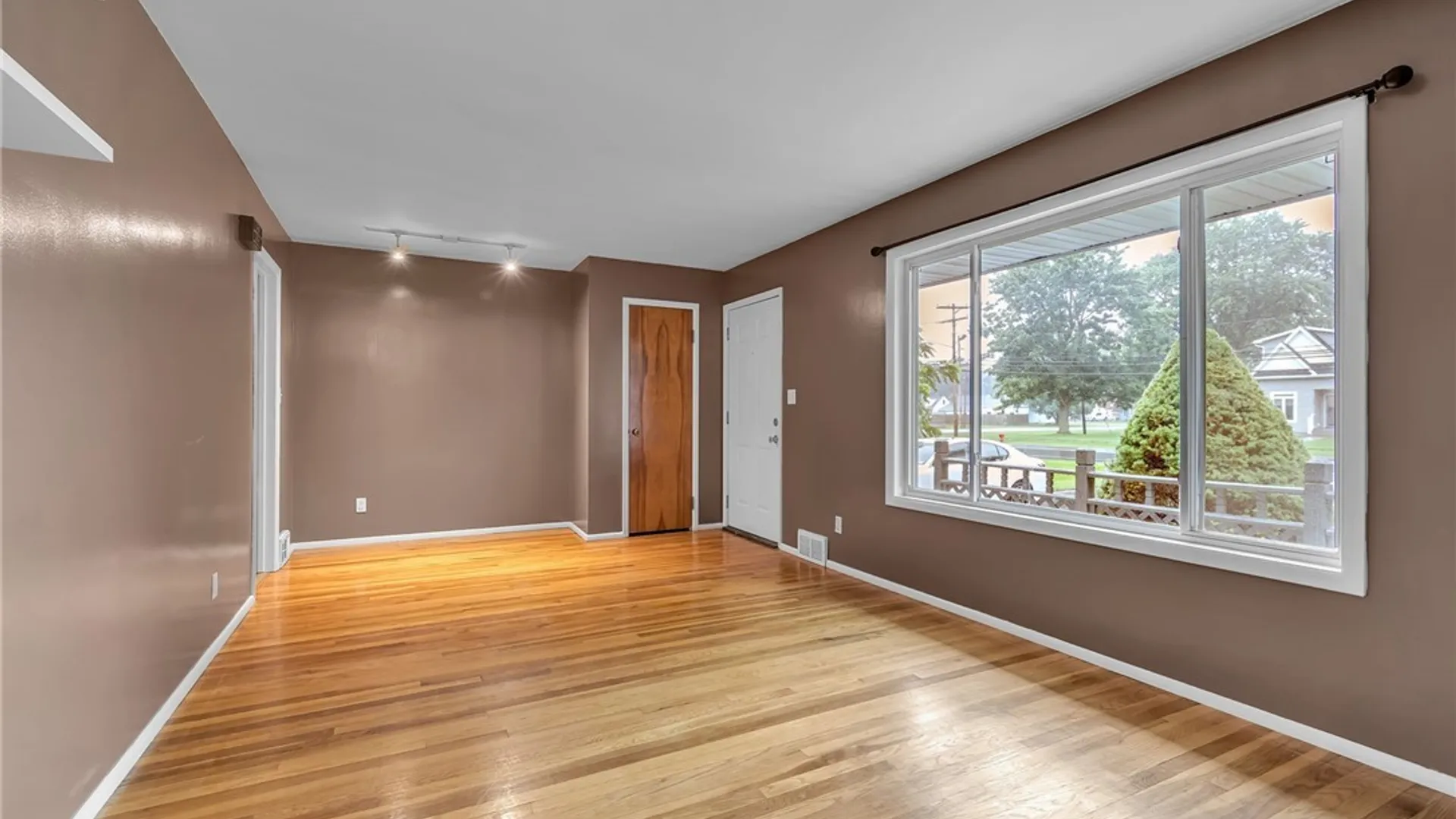 Property at 265 N 5th Street, Lewiston, NY 14092 5