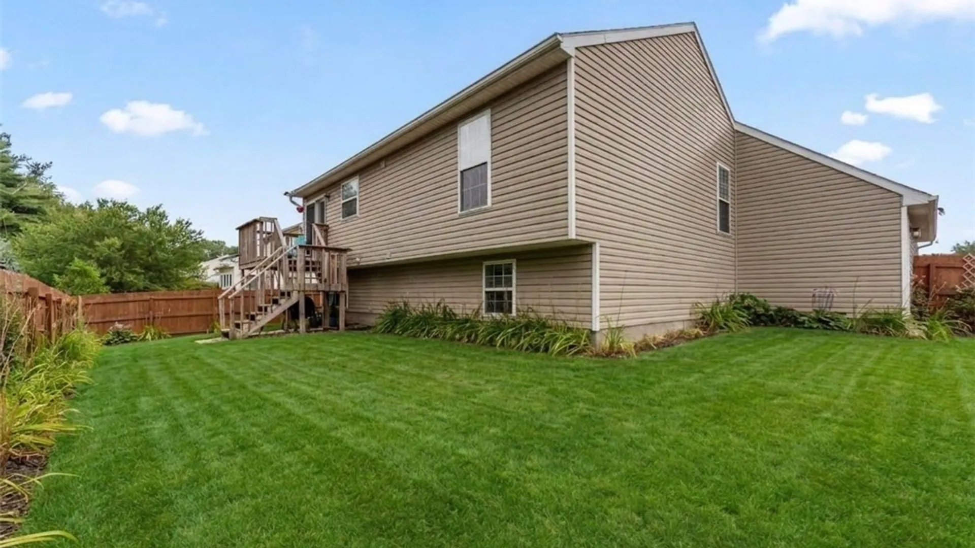 Property at 4935 Ernest Way, Clay, NY 13041 35