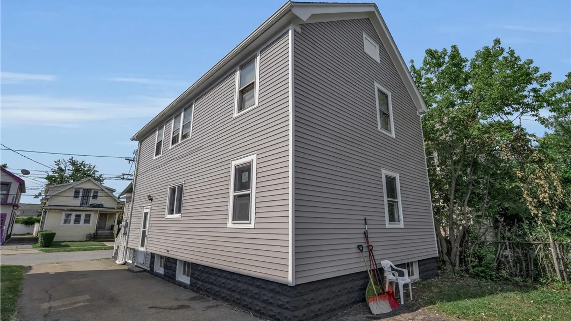 Property at 108 Roosevelt Avenue, Buffalo, NY 14215 4