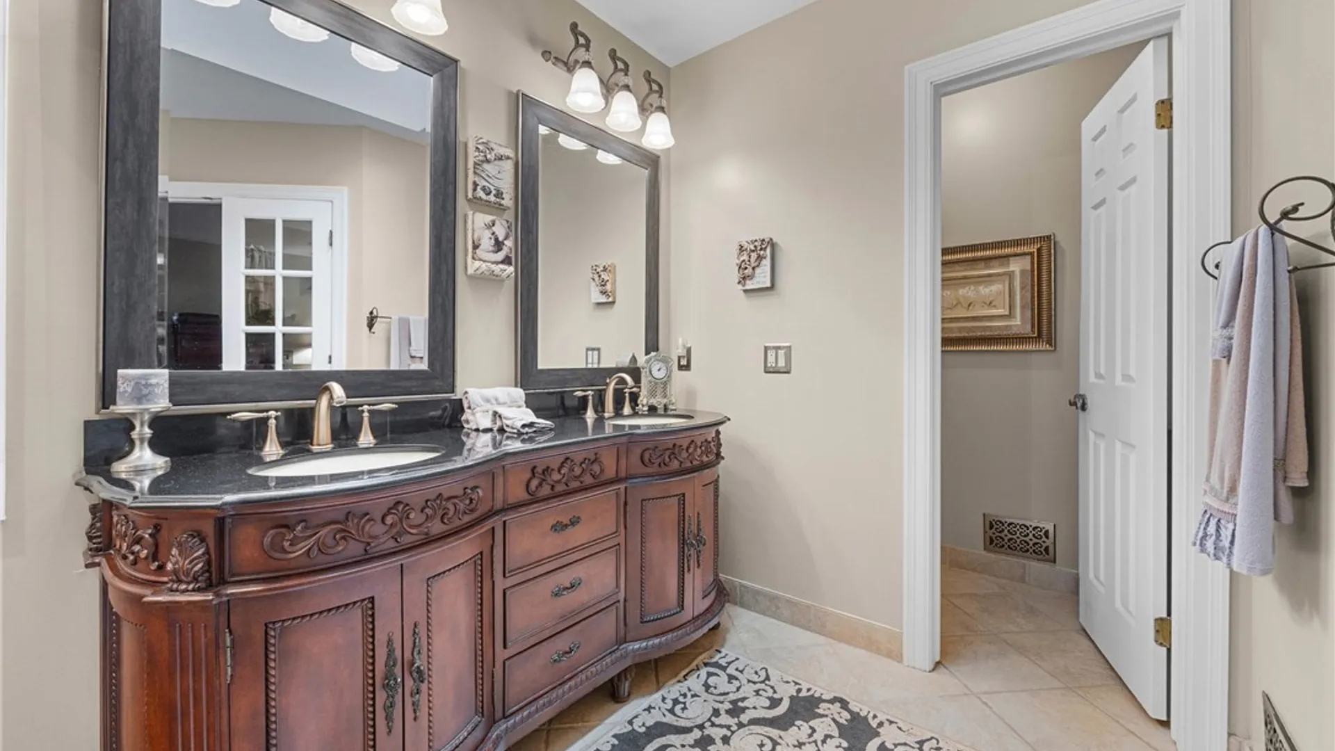 Property at 14 Barrington Hills, Pittsford, NY 14534 26