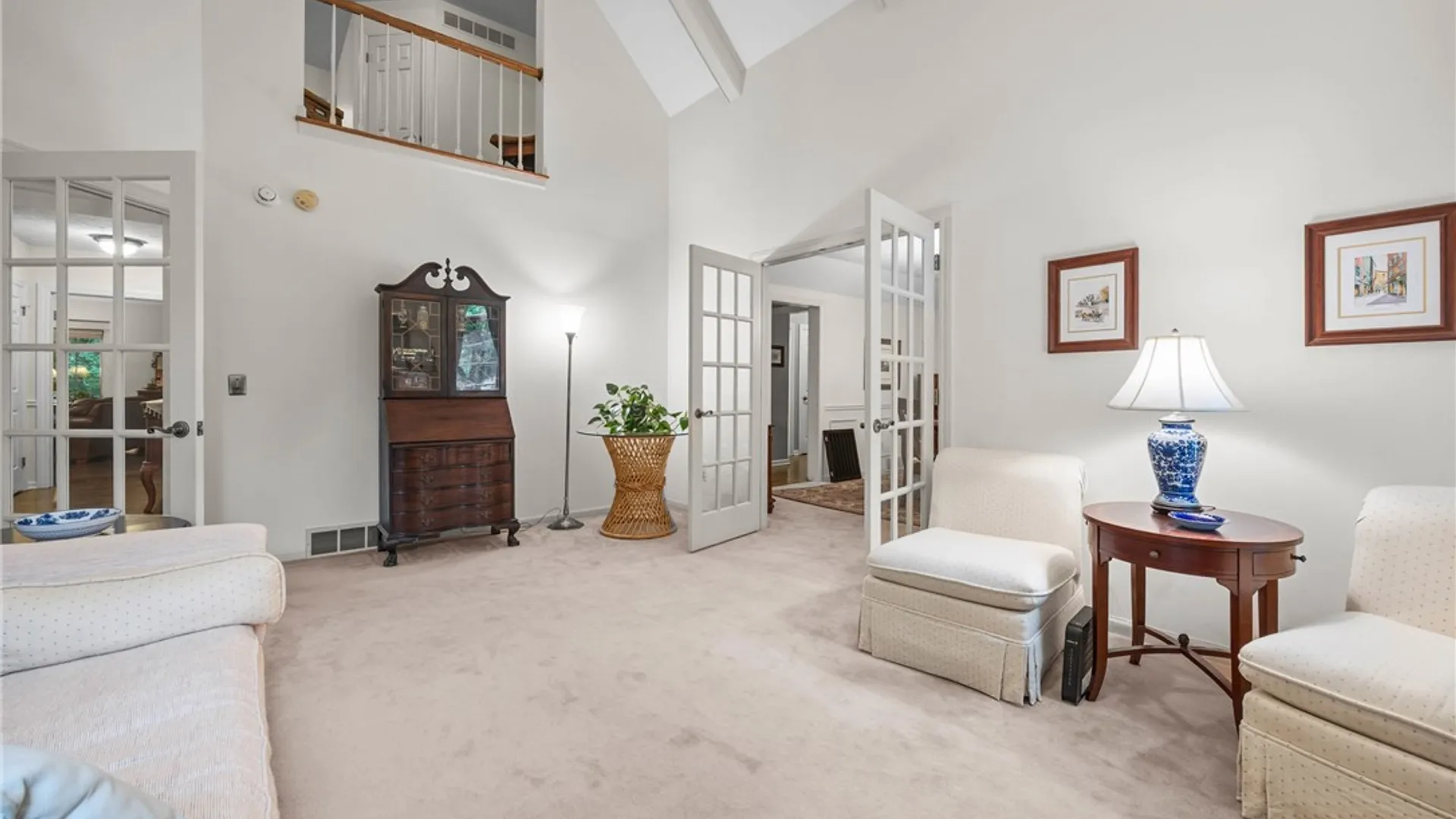 Property at 14 Barrington Hills, Pittsford, NY 14534 7