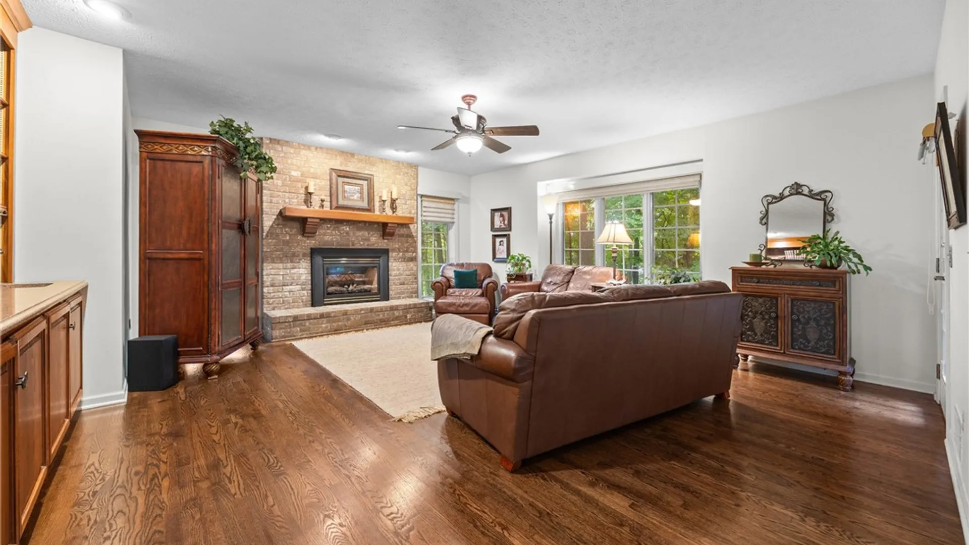 Property at 14 Barrington Hills, Pittsford, NY 14534 11