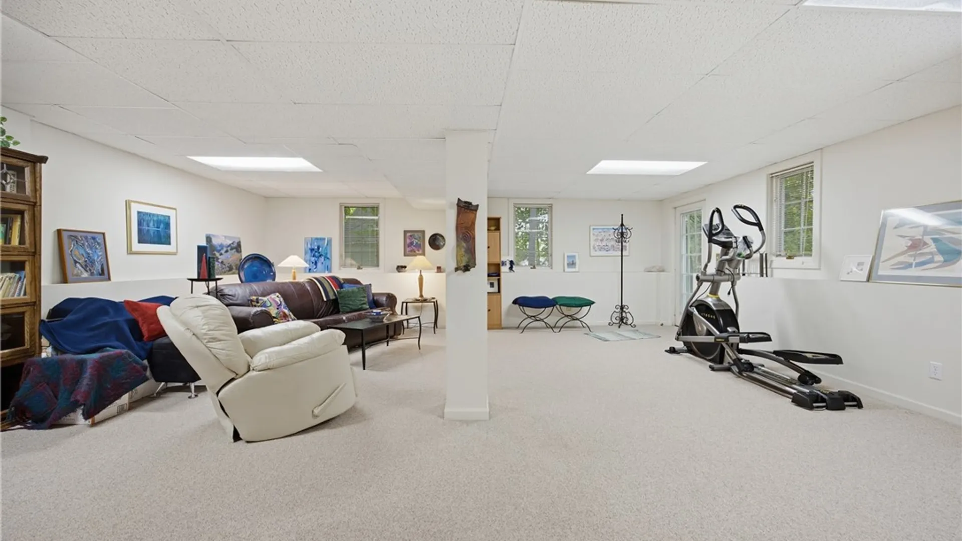 Property at 14 Barrington Hills, Pittsford, NY 14534 42