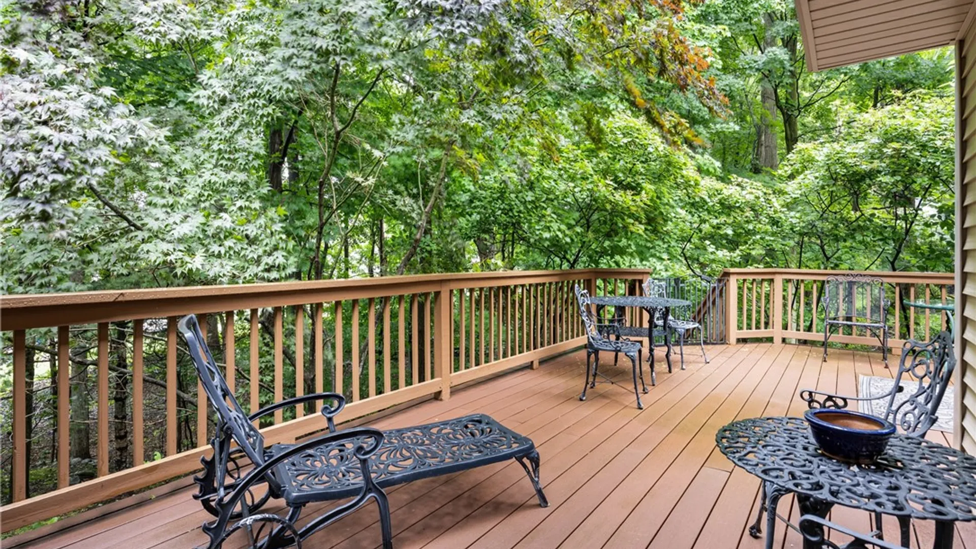 Property at 14 Barrington Hills, Pittsford, NY 14534 45