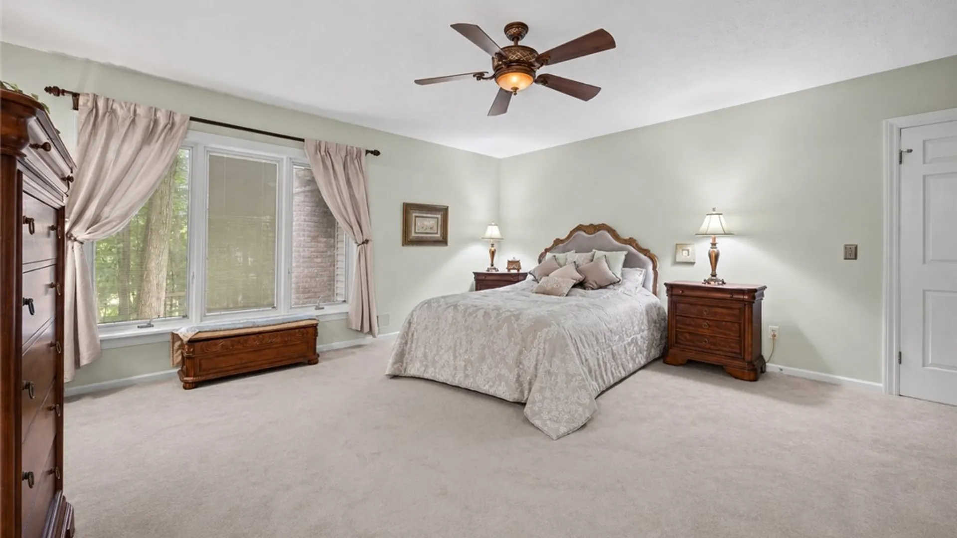 Property at 14 Barrington Hills, Pittsford, NY 14534 23