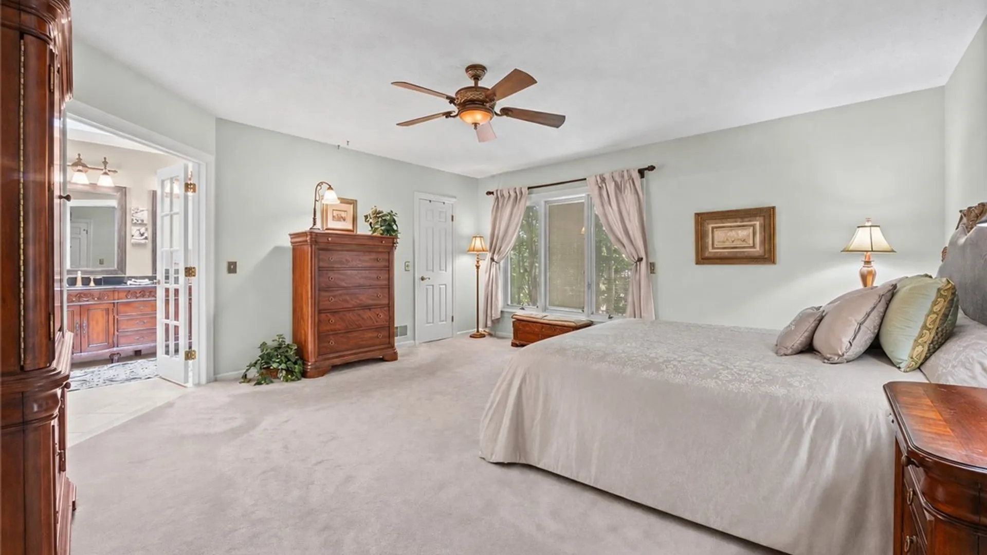 Property at 14 Barrington Hills, Pittsford, NY 14534 24