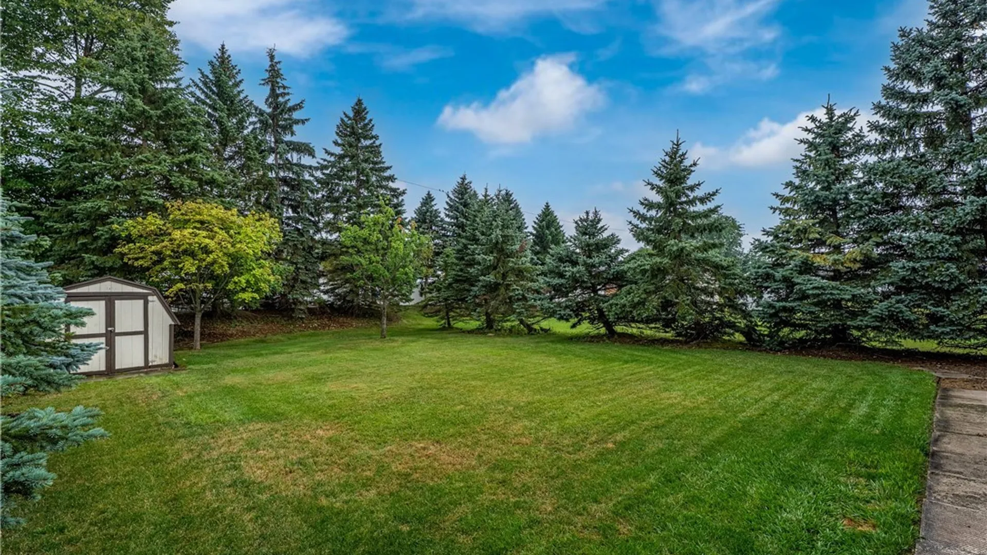 Property at 81 Jessica Lane, Cheektowaga, NY 14043 10