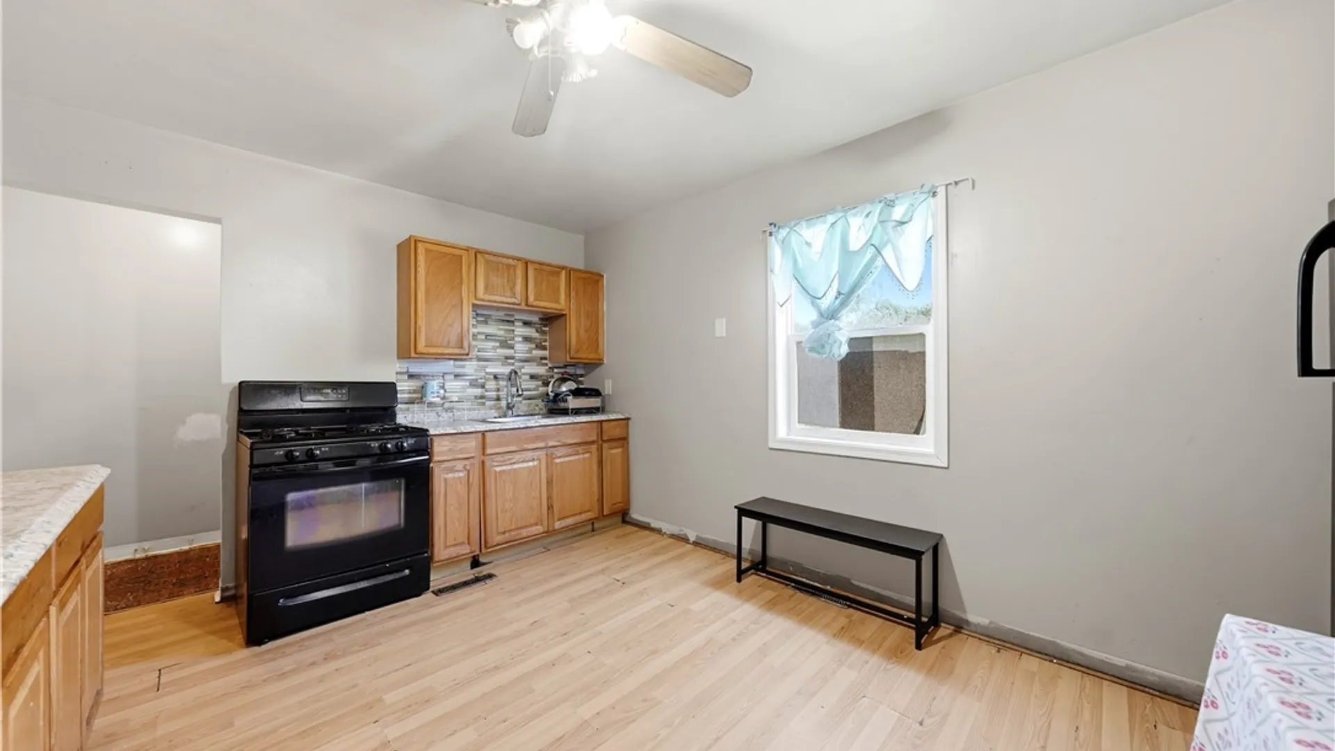 Property at 26 Caldwell Place, Lackawanna, NY 14218 13