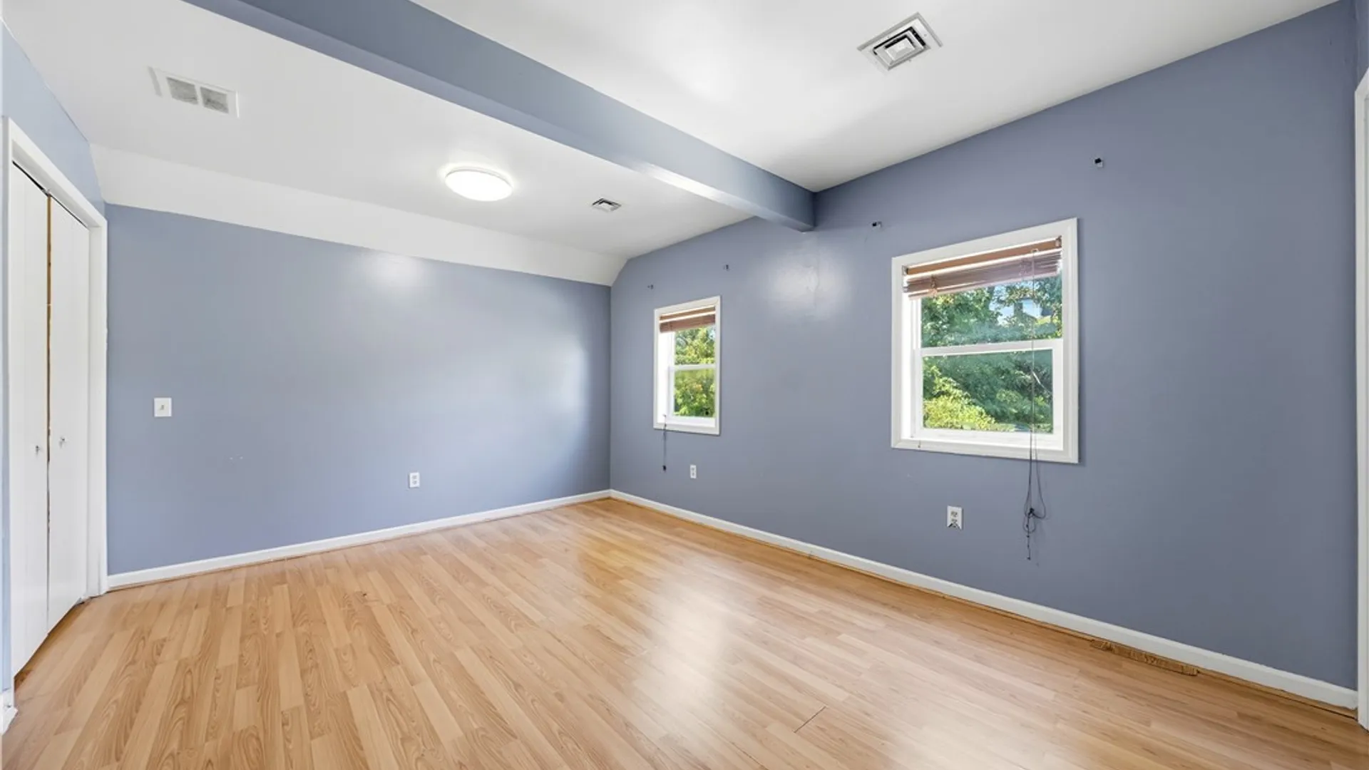 Property at 26 Caldwell Place, Lackawanna, NY 14218 27