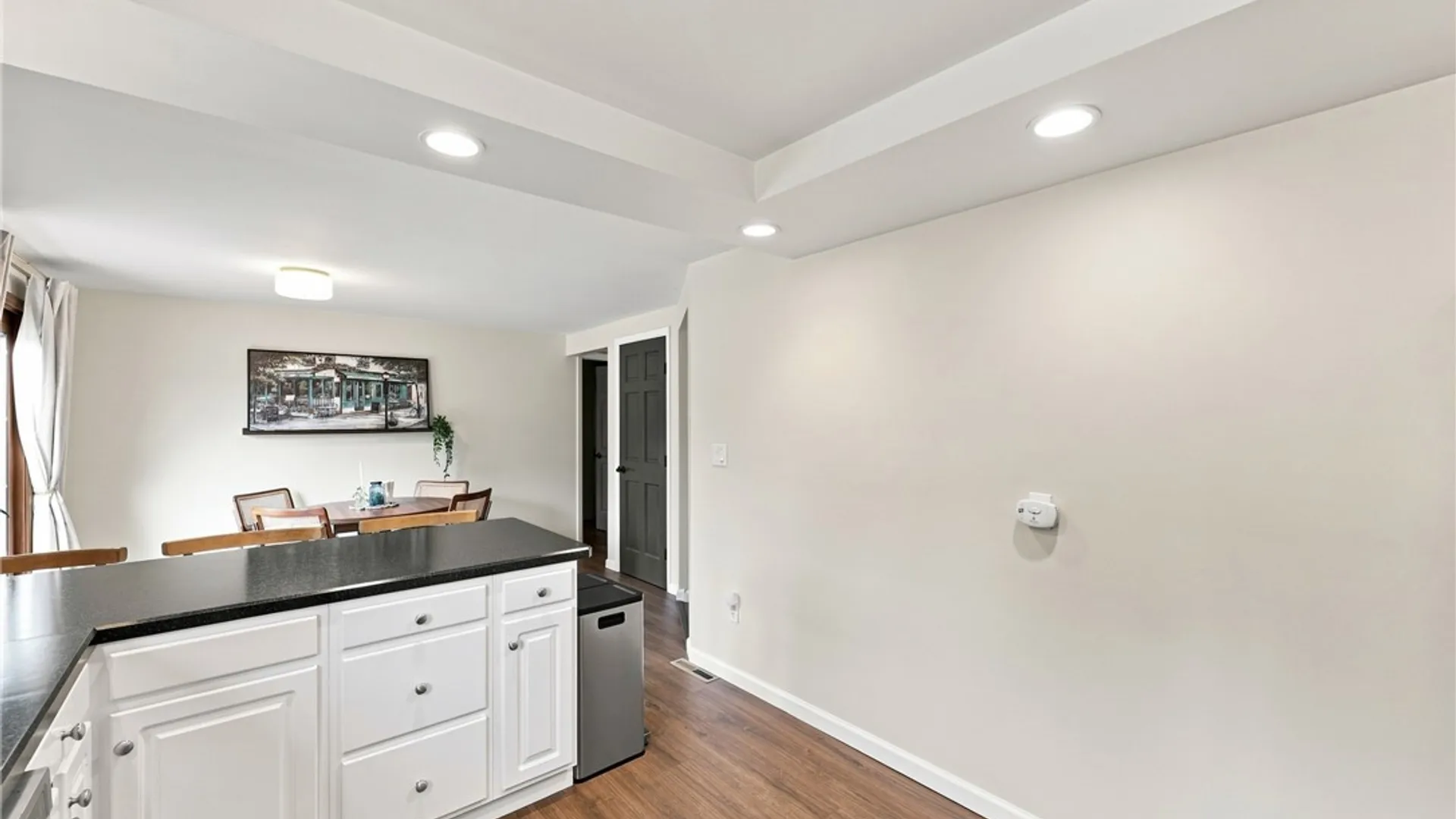 Property at 37 Country Place, Lancaster, NY 14086 17