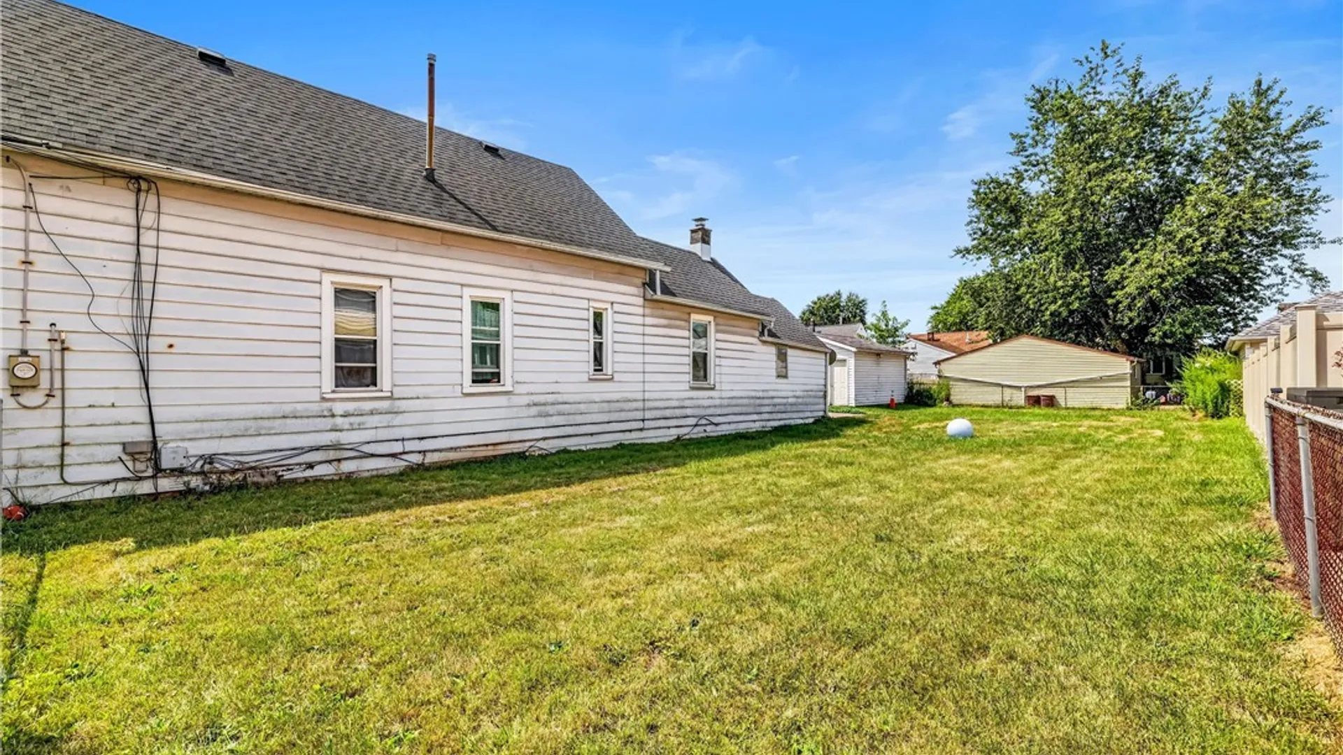 Property at 246 Lackawanna Avenue, Cheektowaga, NY 14212 3