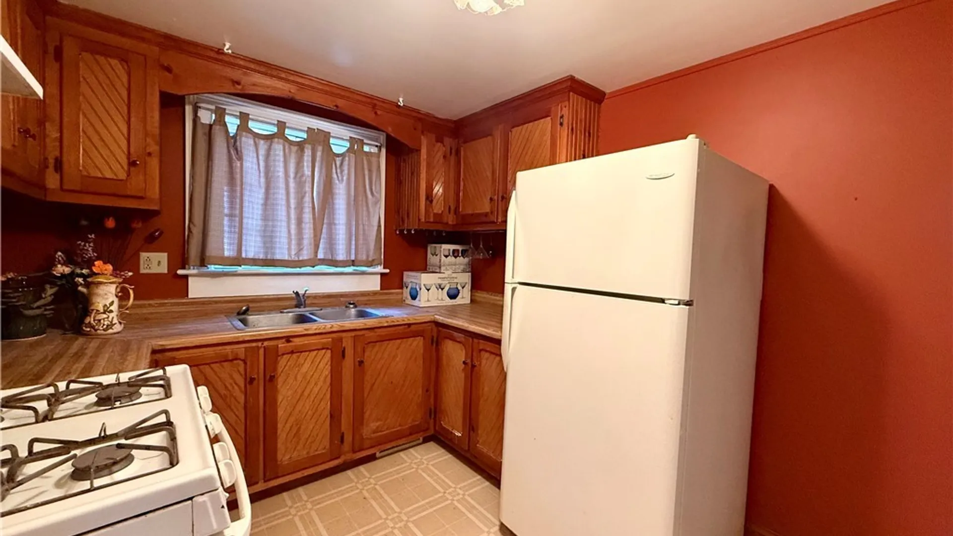 Property at 304 Howard Street, Syracuse, NY 13203 13