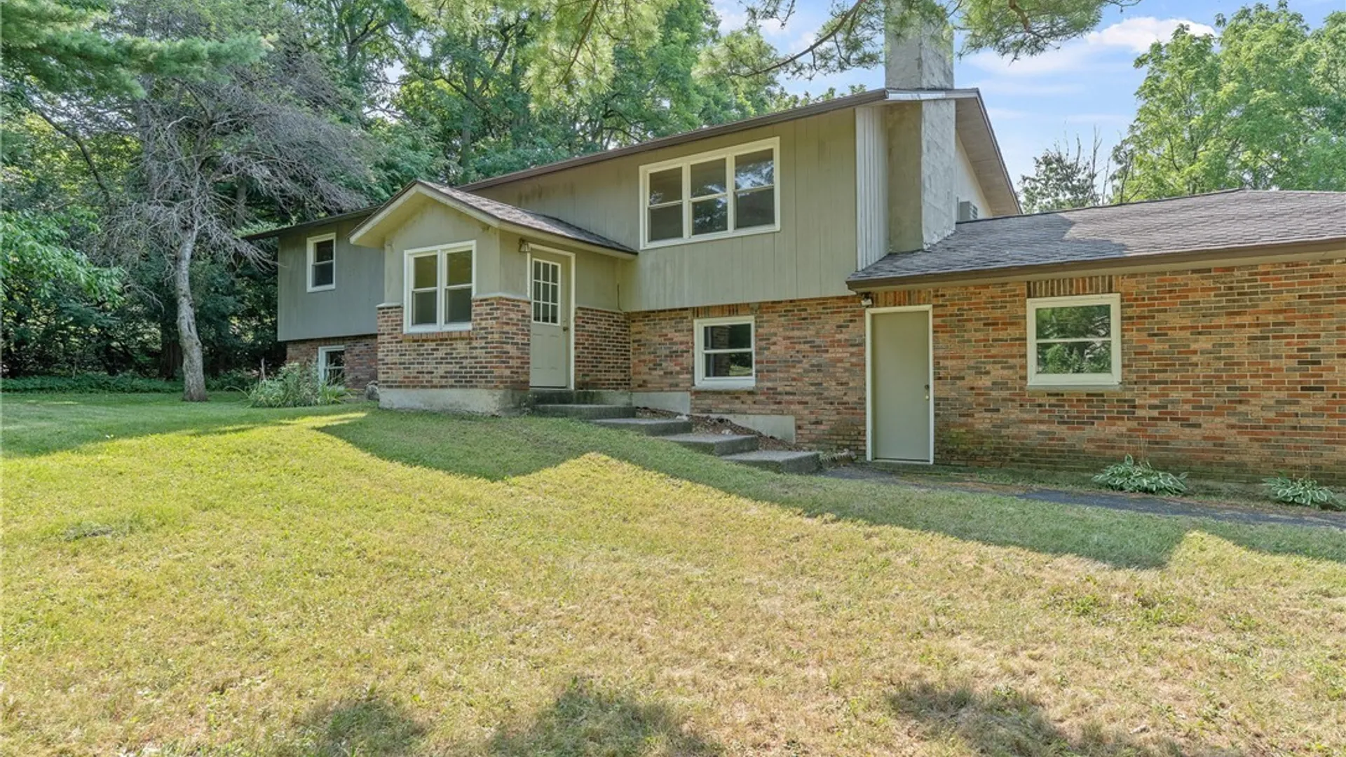 Property at 101 Saturn Drive, Syracuse, NY 13205 3