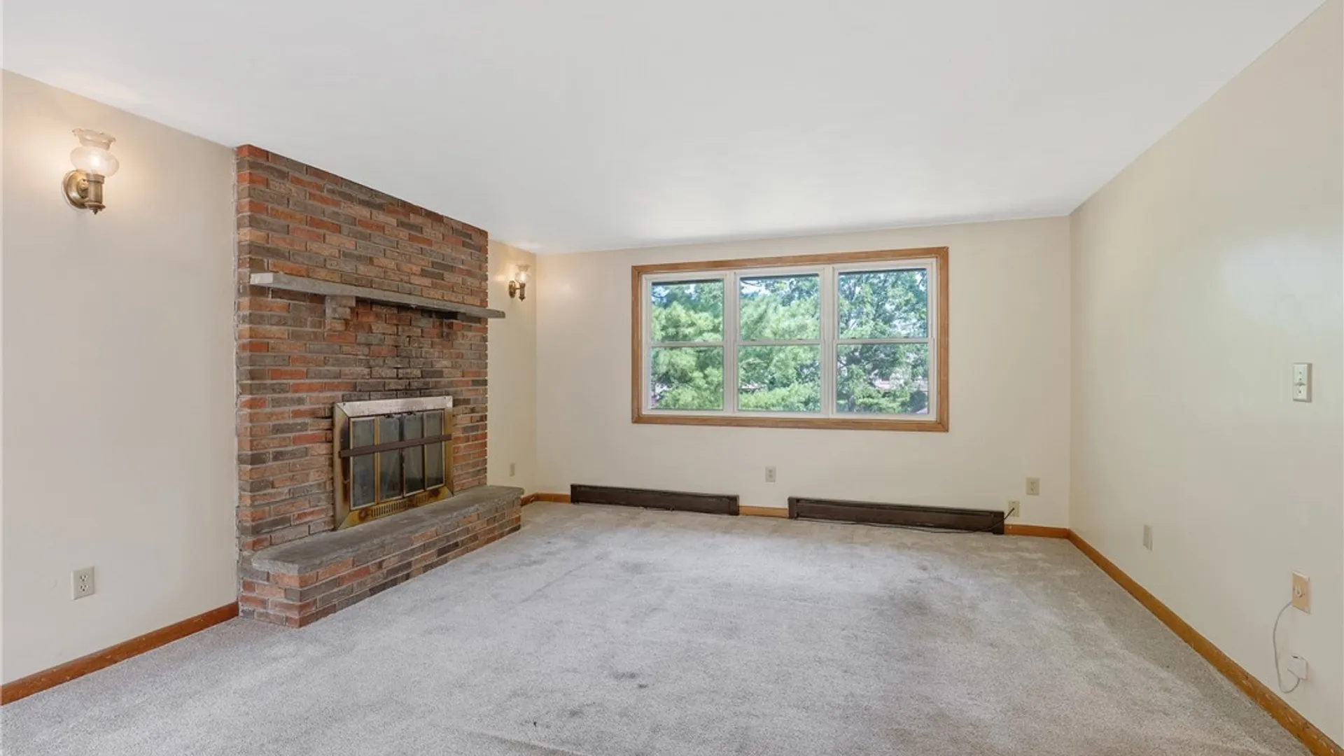 Property at 101 Saturn Drive, Syracuse, NY 13205 6