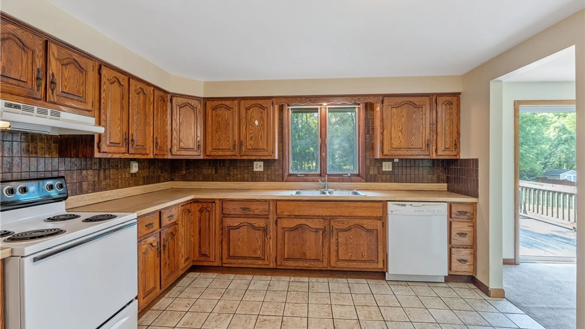 Property at 101 Saturn Drive, Syracuse, NY 13205 12