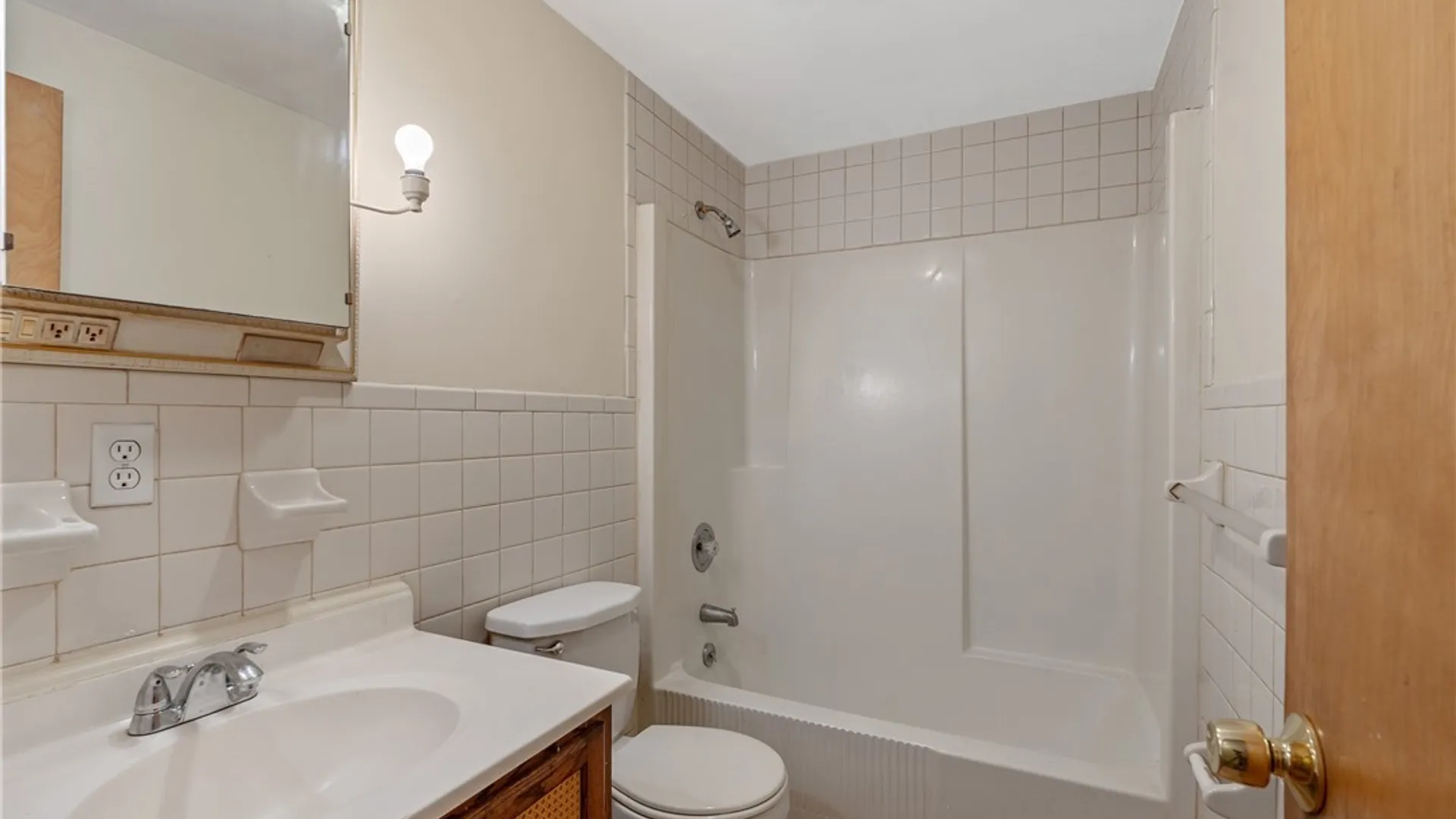 Property at 101 Saturn Drive, Syracuse, NY 13205 22