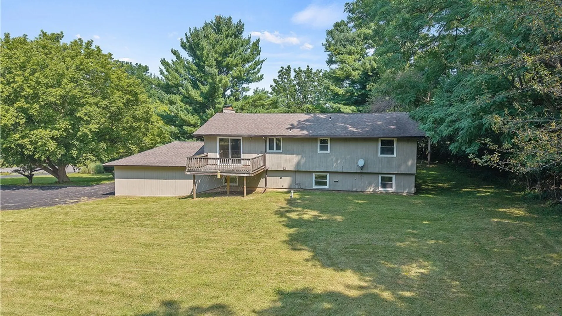 Property at 101 Saturn Drive, Syracuse, NY 13205 44